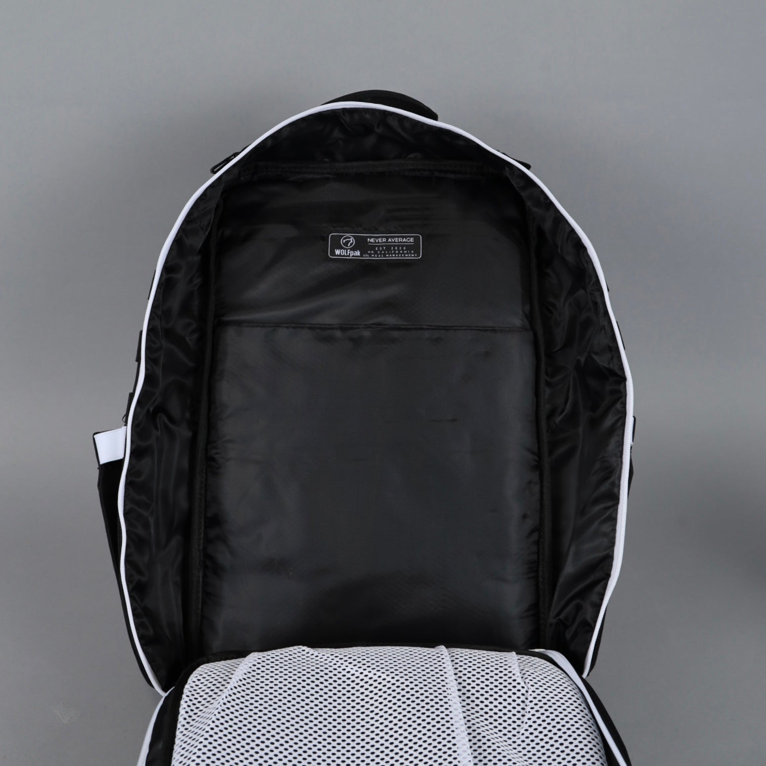 Gestion de la préparation des repas Alpha Black avec accents blancs 45L