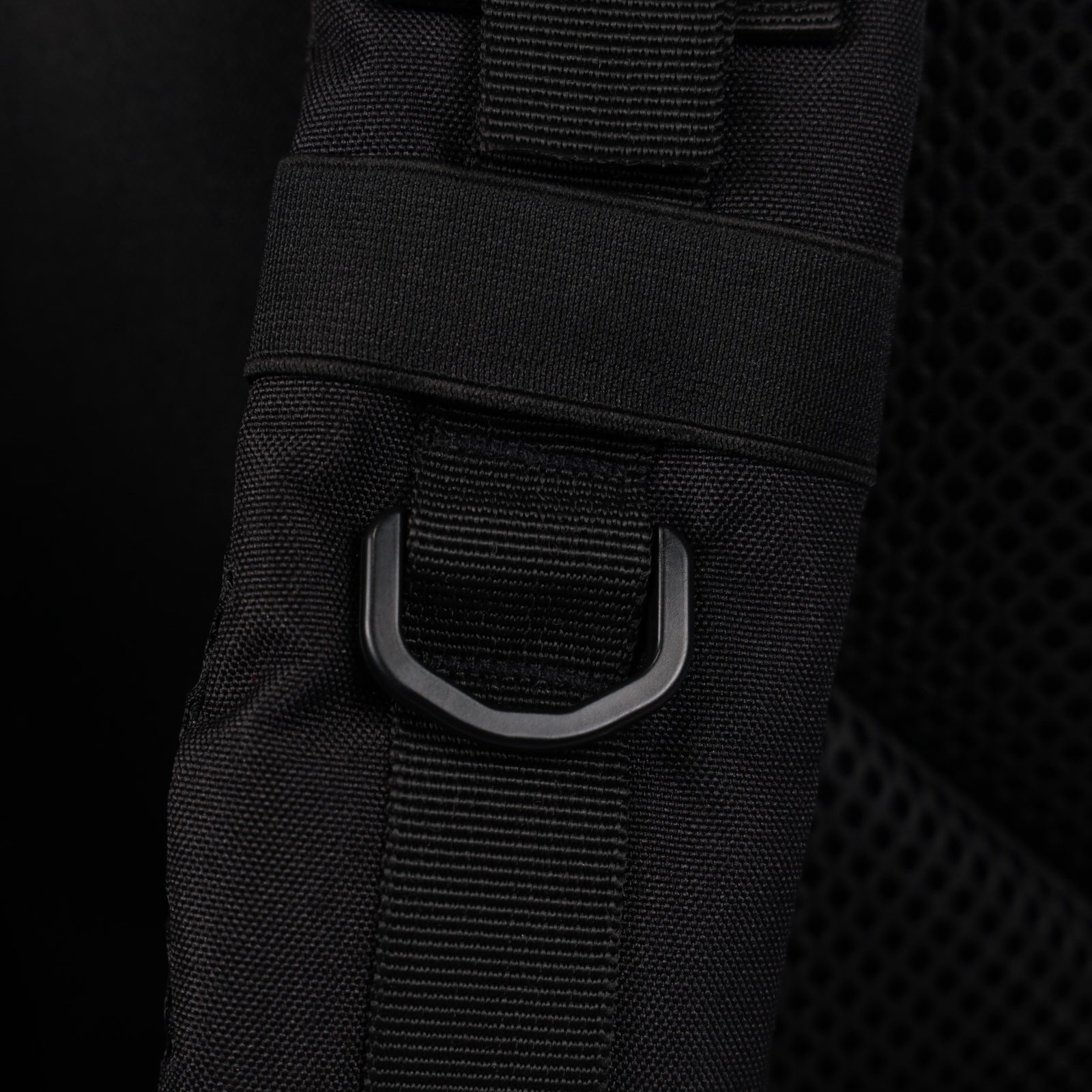 Sac à dos Alpha 25L Noir avec accents blancs