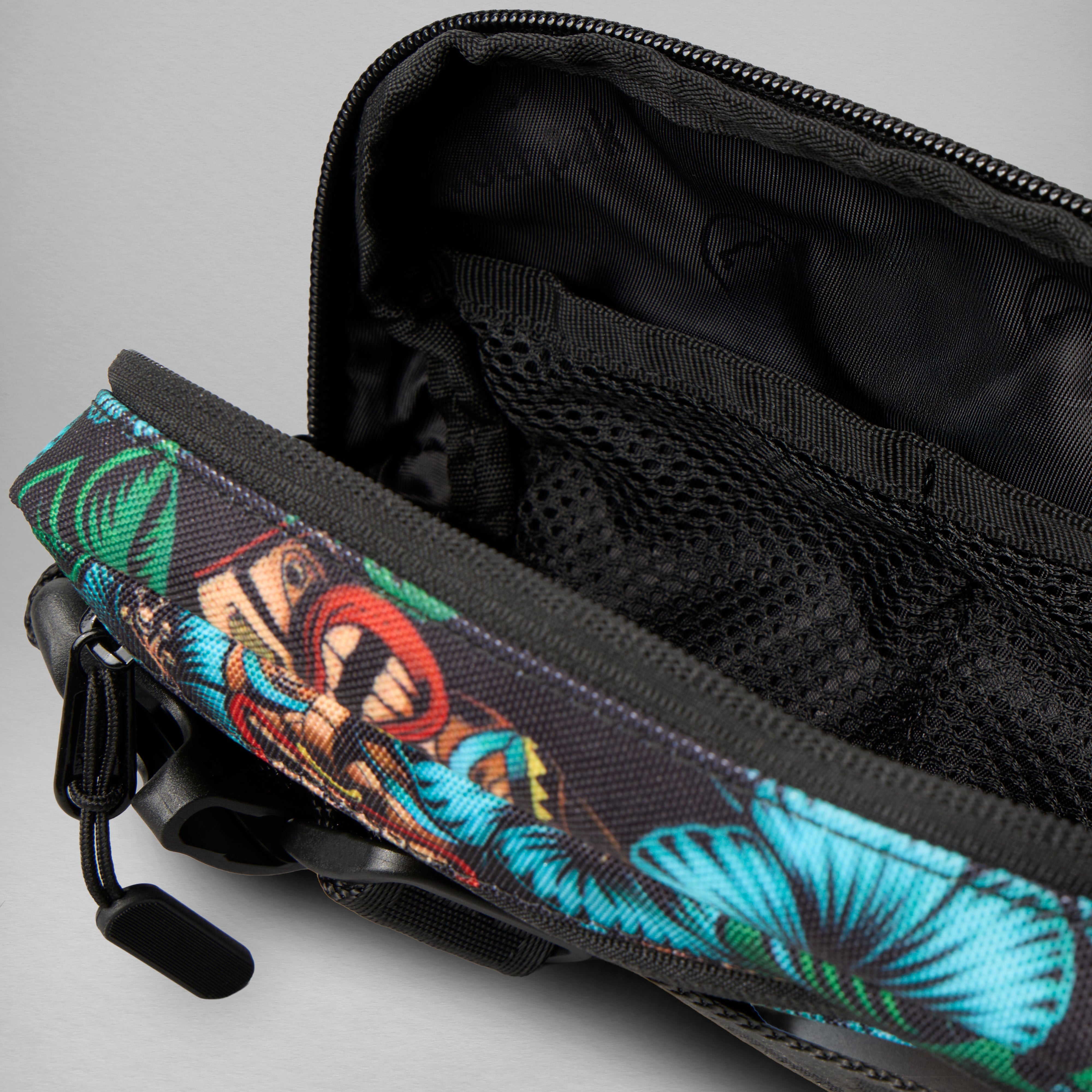 1.5L Crossbody Pack Tiki (Preview)