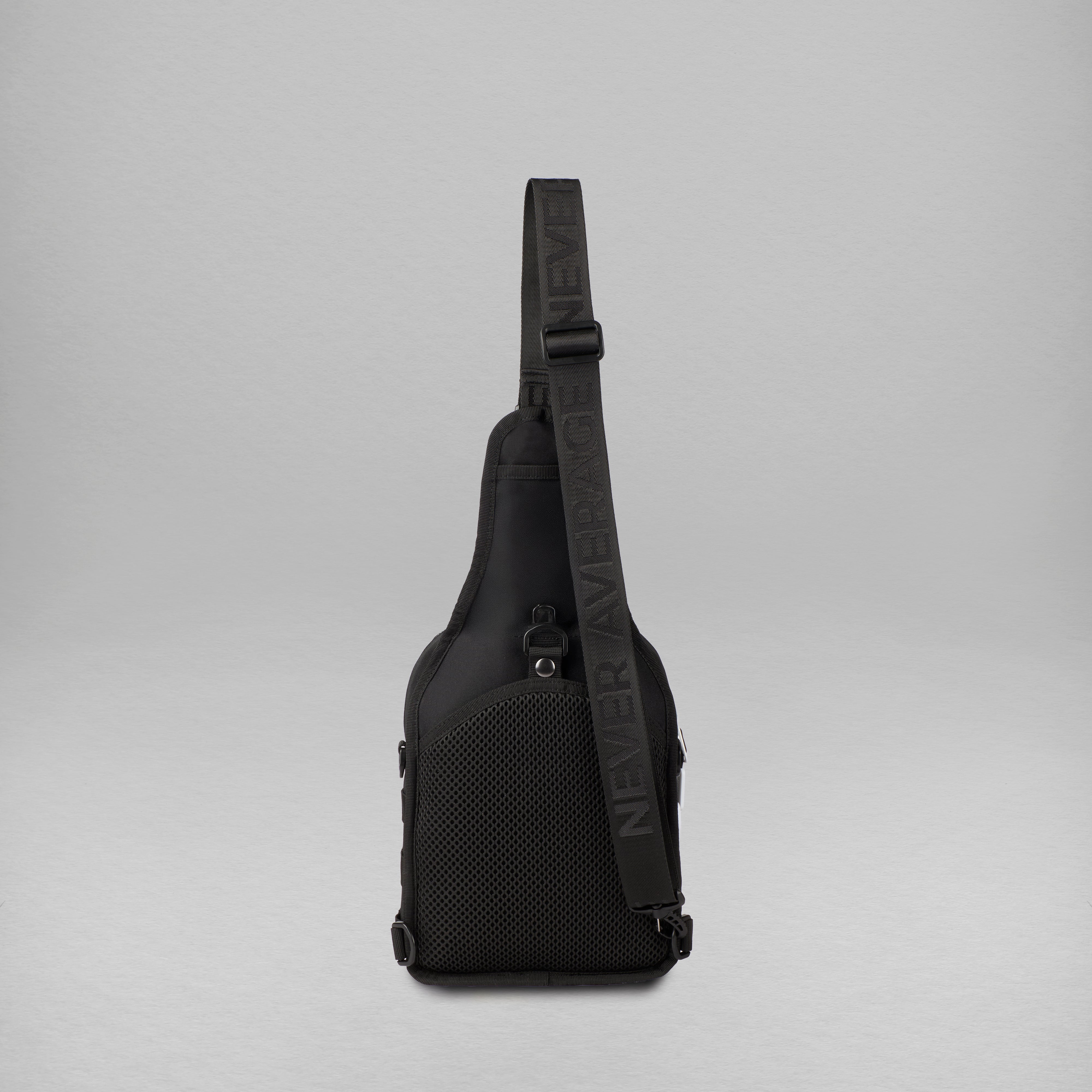 Sac à bandoulière tactique Alpha 9L noir avec accents blancs