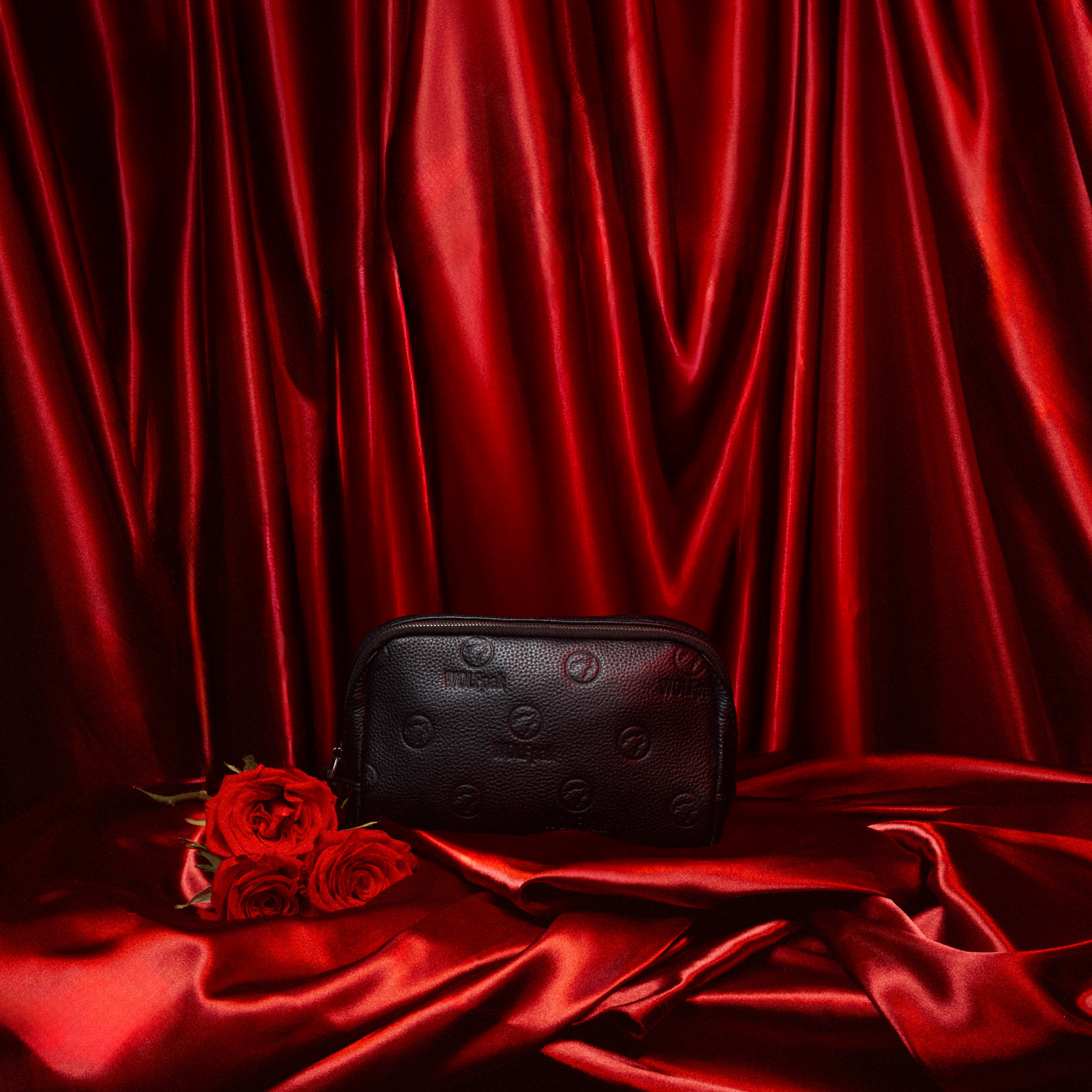 Crossbody Pack Black Luxury Leather