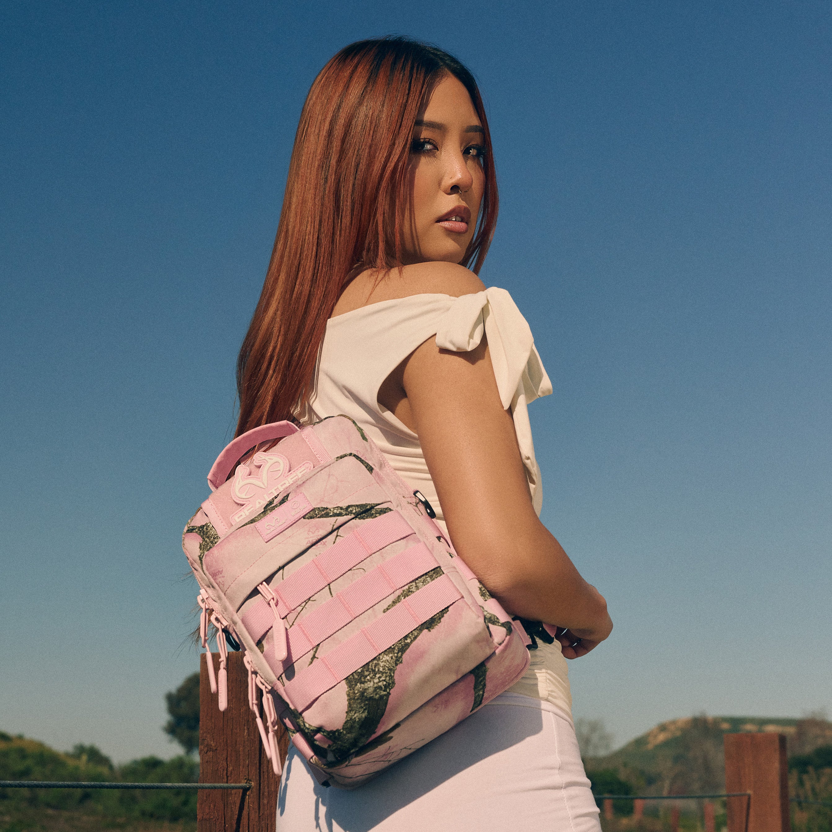 9L Tactical Sling Bag Realtree Flushing Pink PREVIEW