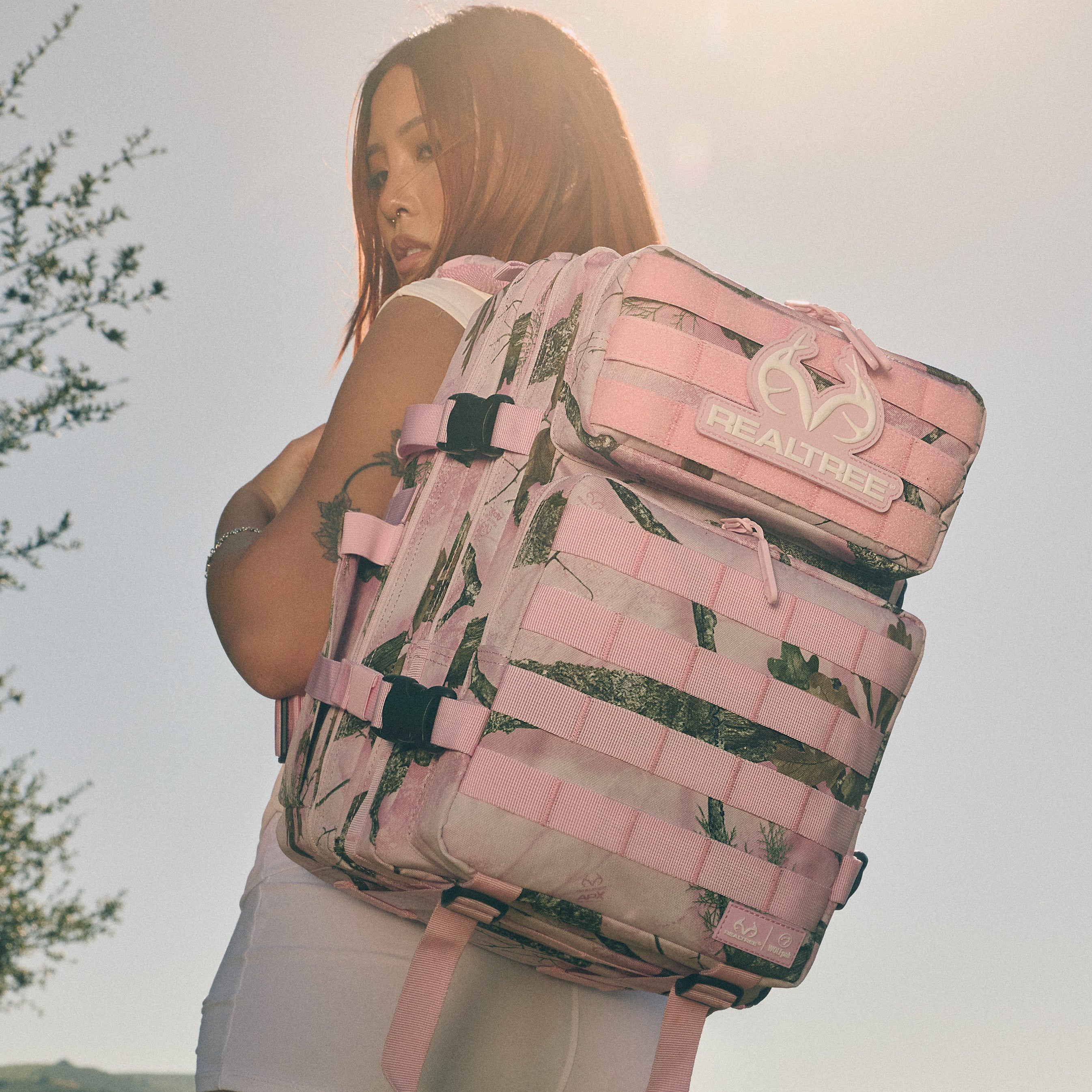 25L Backpack Realtree Flushing Pink PREVIEW