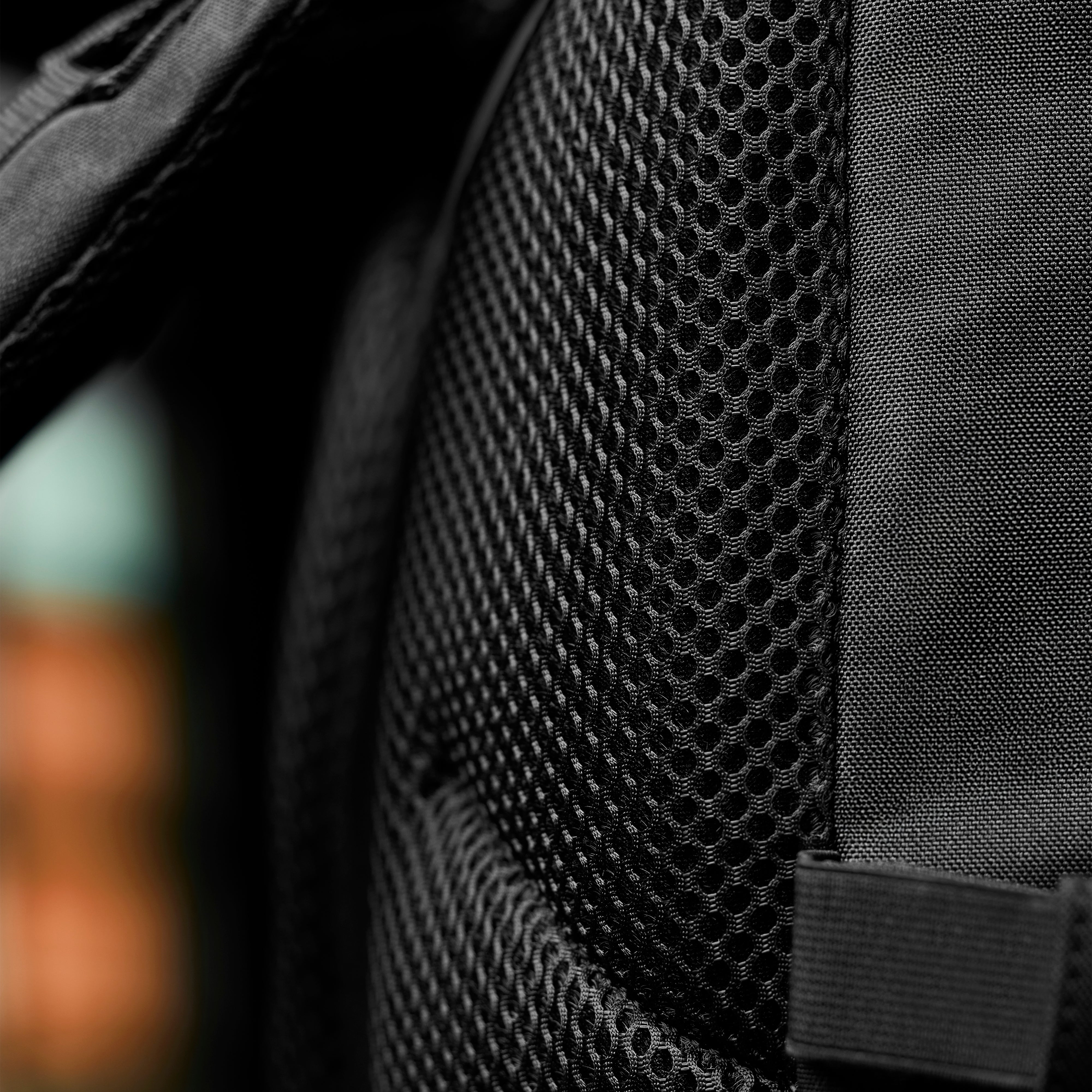 15L Backpack Alpha Black