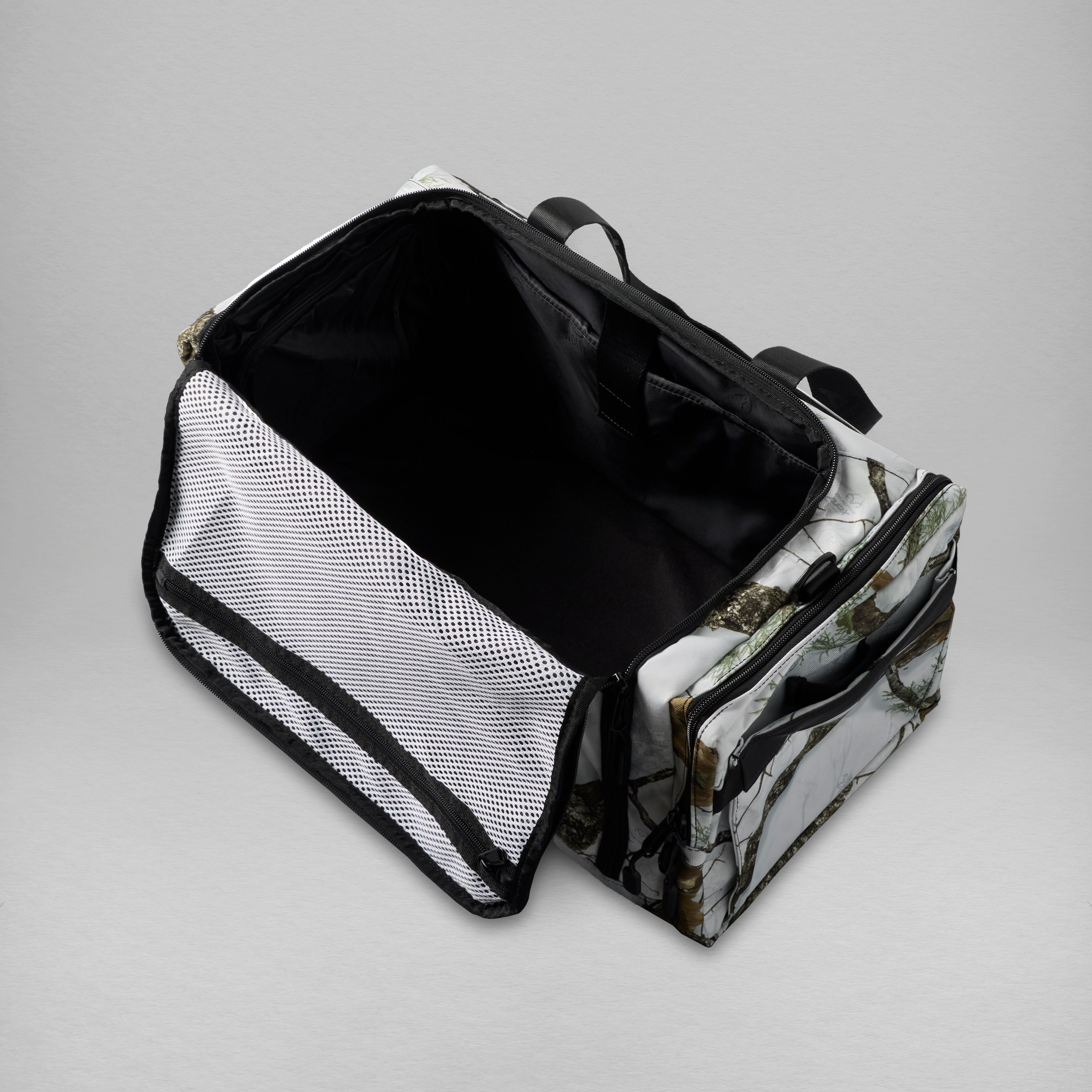 30L Perfect Duffle Bag Realtree® APX Snow