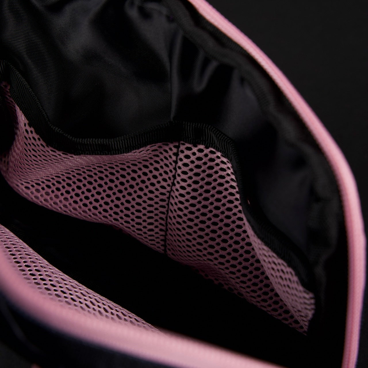 Sac à bandoulière Black Lightning Knockout Pink