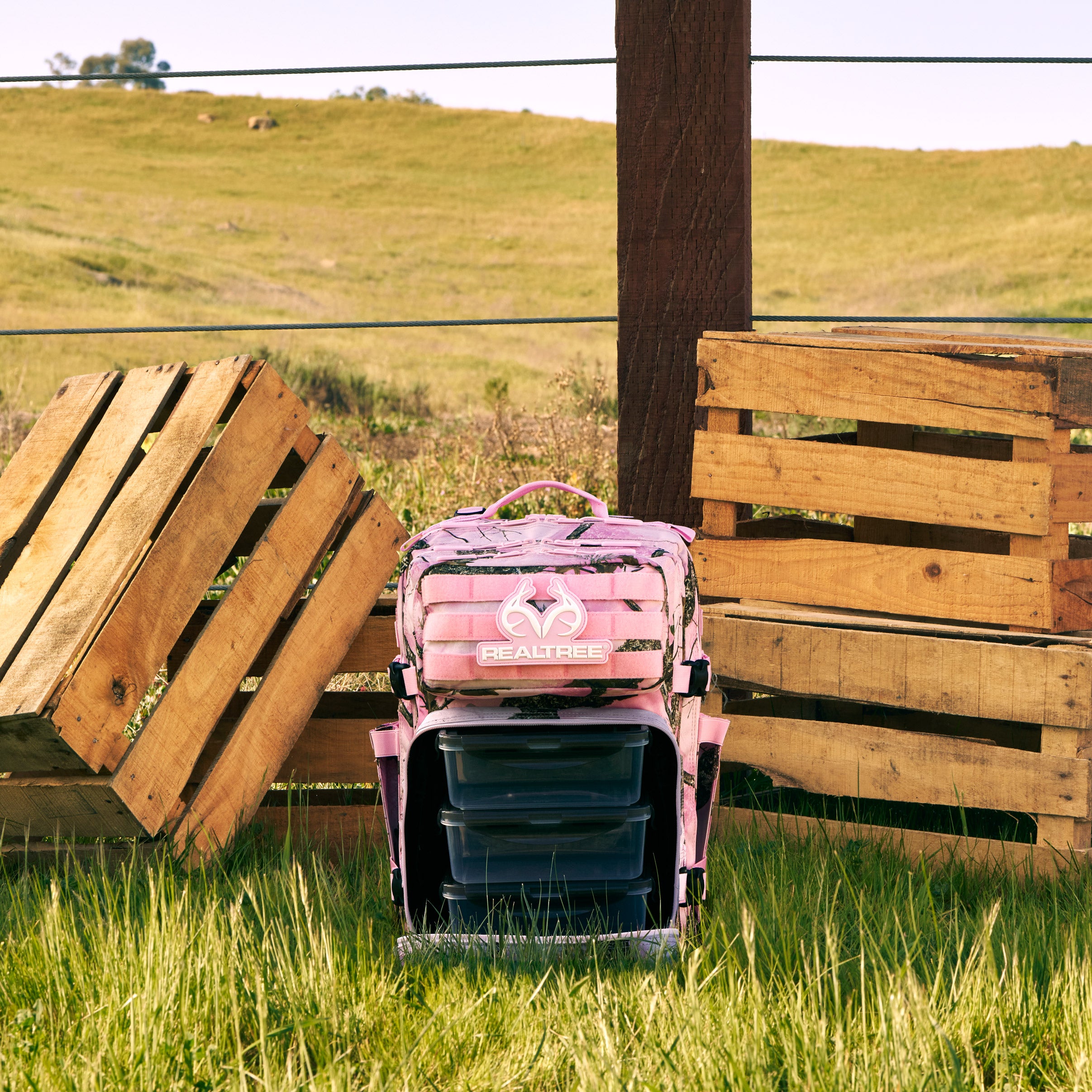 35L Realtree APX Flushing Pink Meal Prep Management PREVIEW