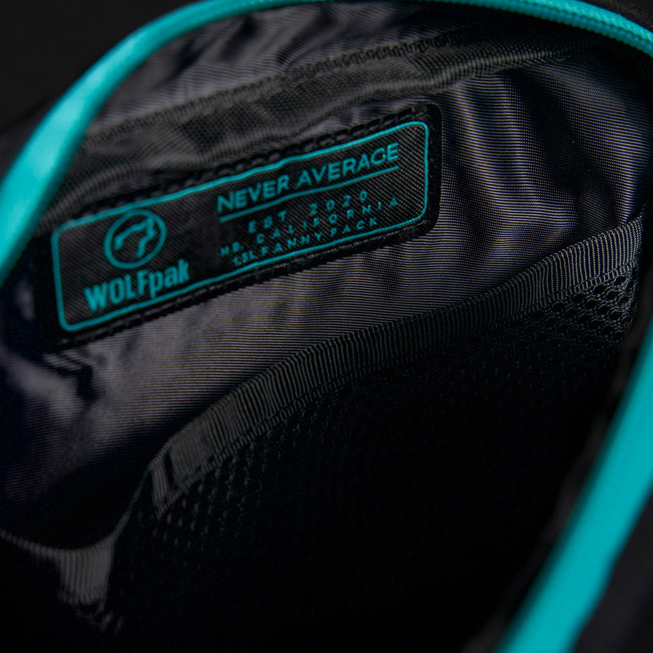 Crossbody Pack Fierce Aqua