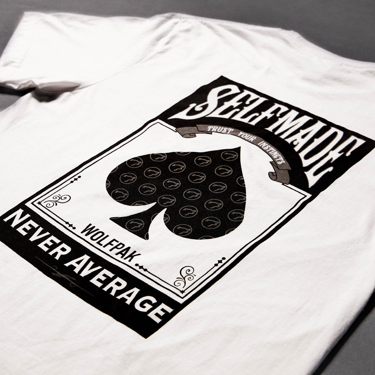 T-shirt auto-fabriqué jamais moyen