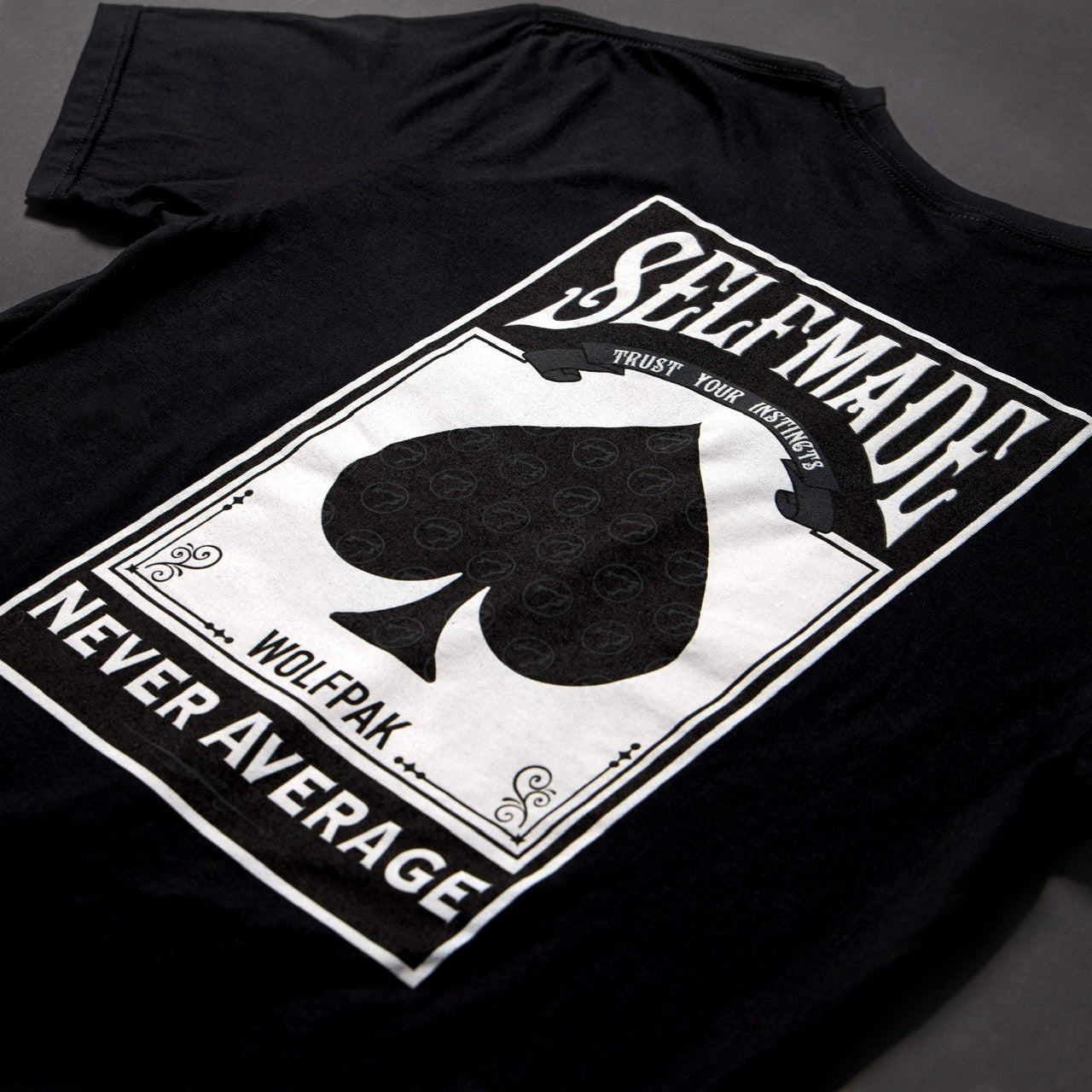 T-shirt auto-fabriqué jamais moyen