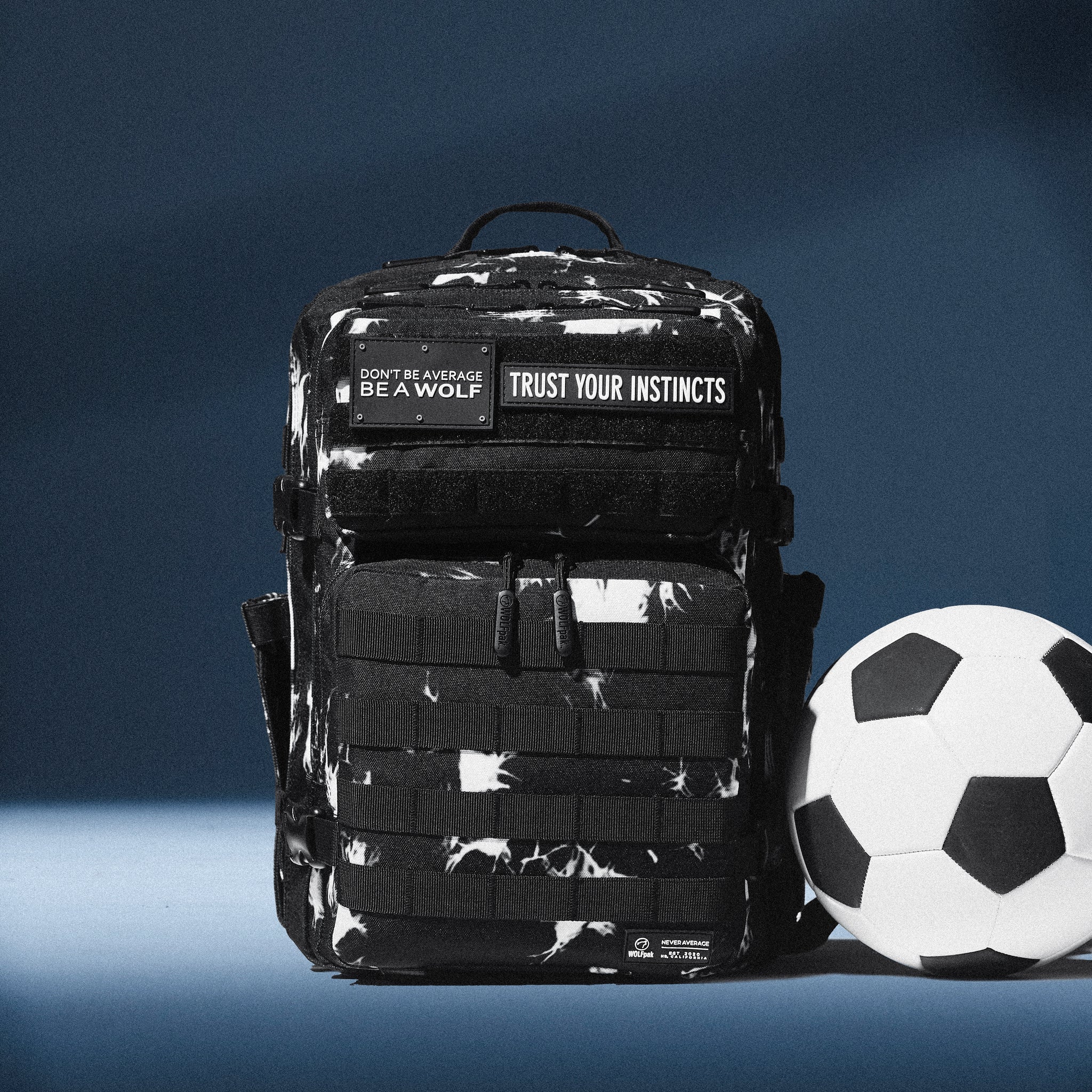 35L Backpack Black Lightning
