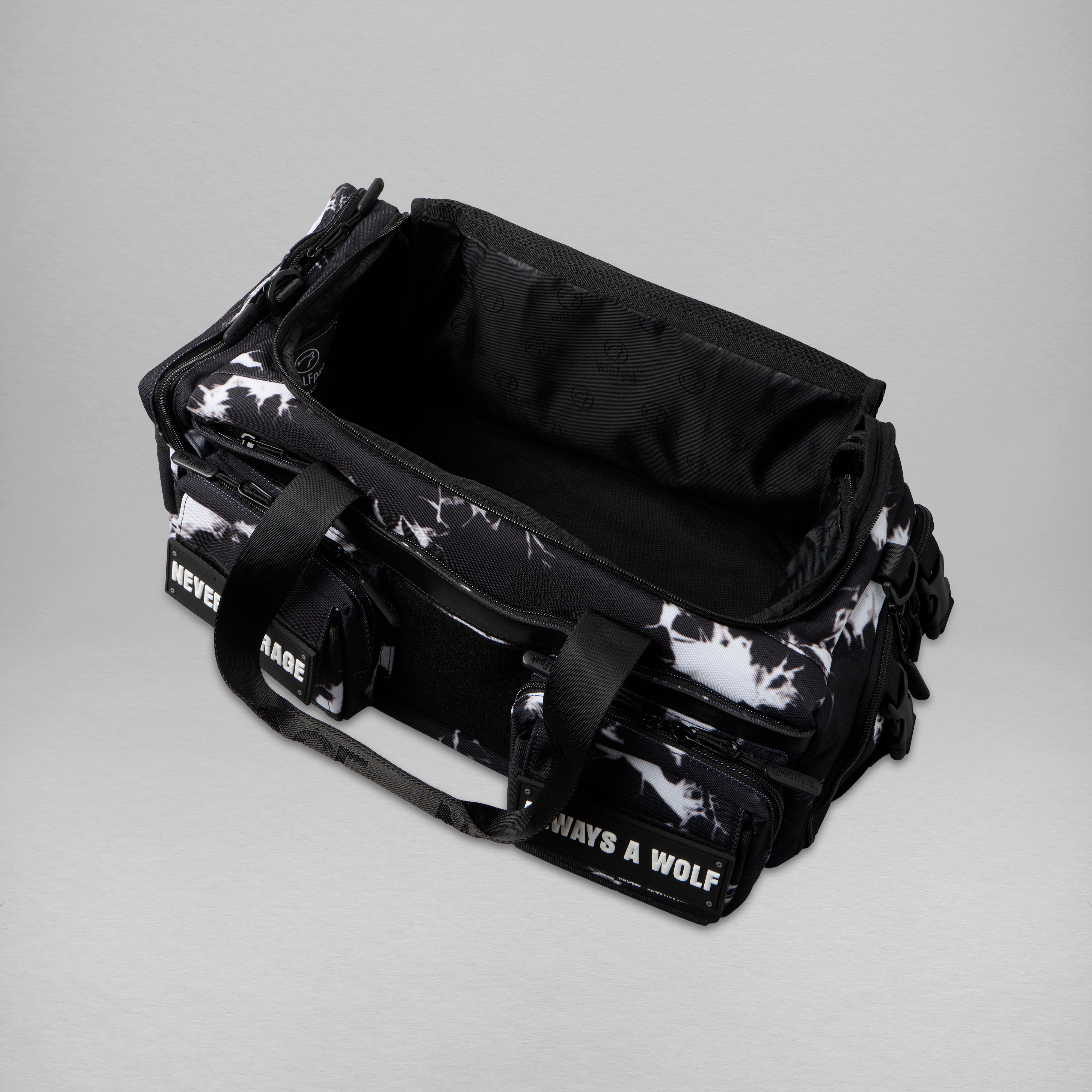30L Perfect Duffle Bag Black Lightning