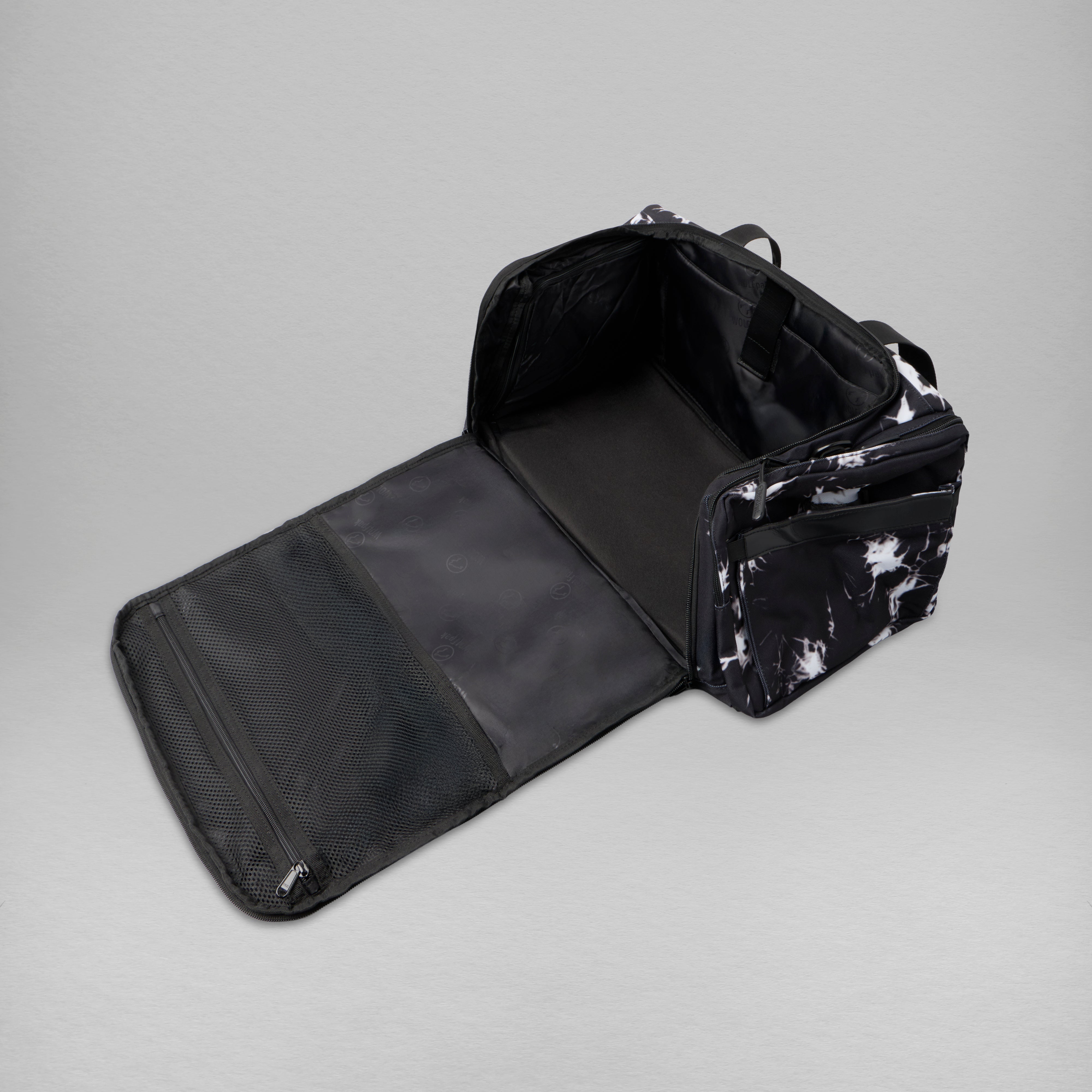 30L Perfect Duffle Bag Black Lightning