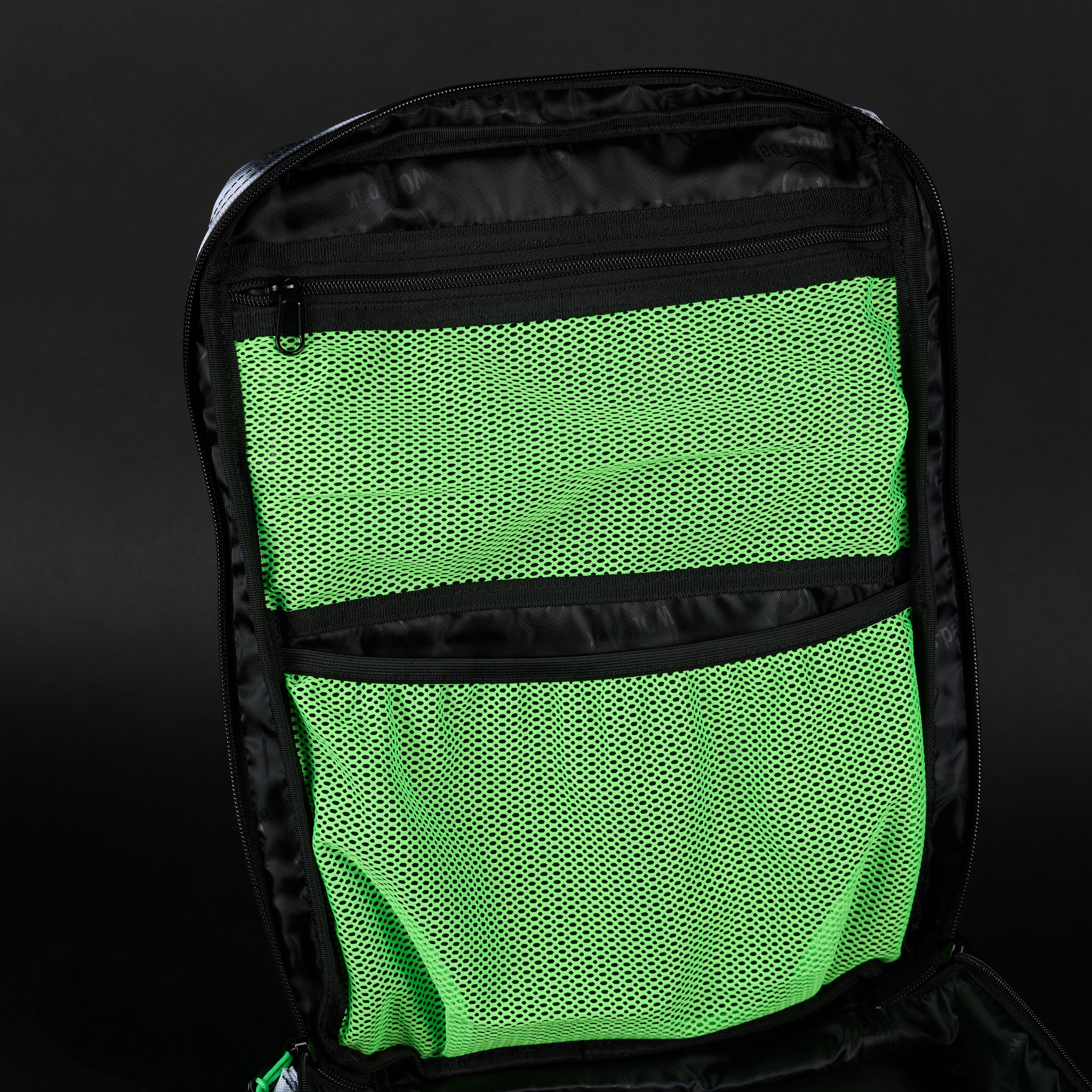 35L Backpack Graffiti Green