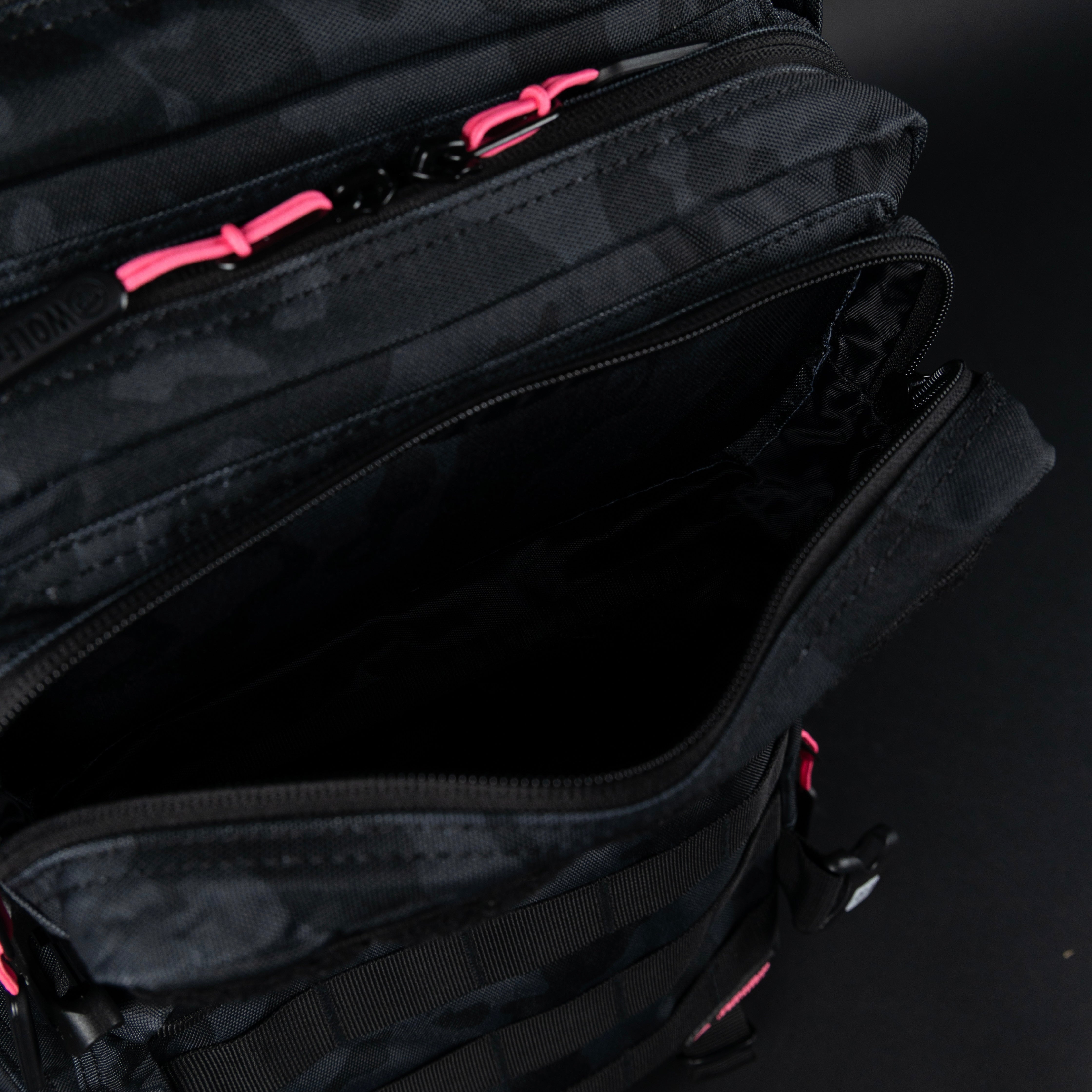 35L Backpack Black Hearts