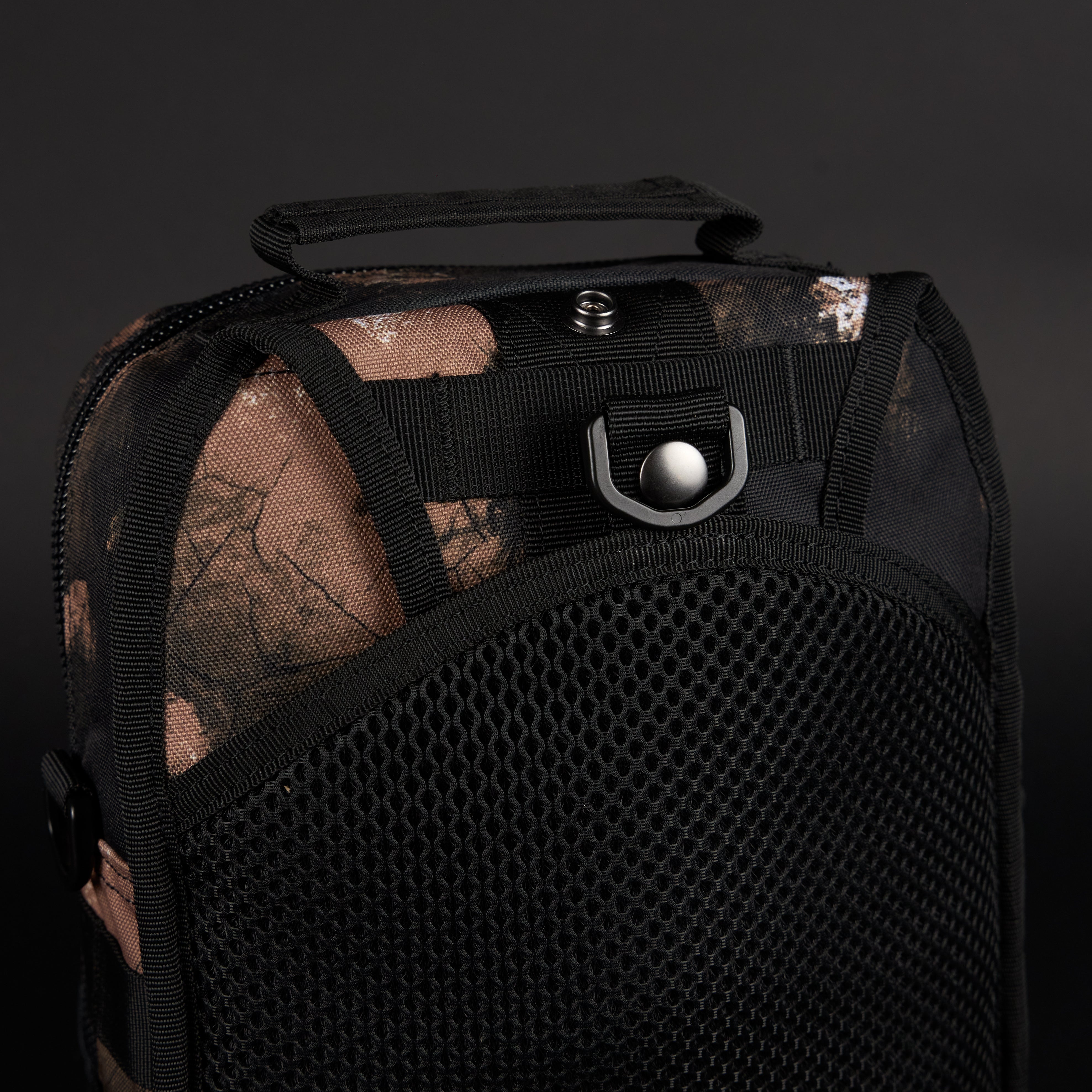 9L タクティカル・スリングバッグ アルファブラック