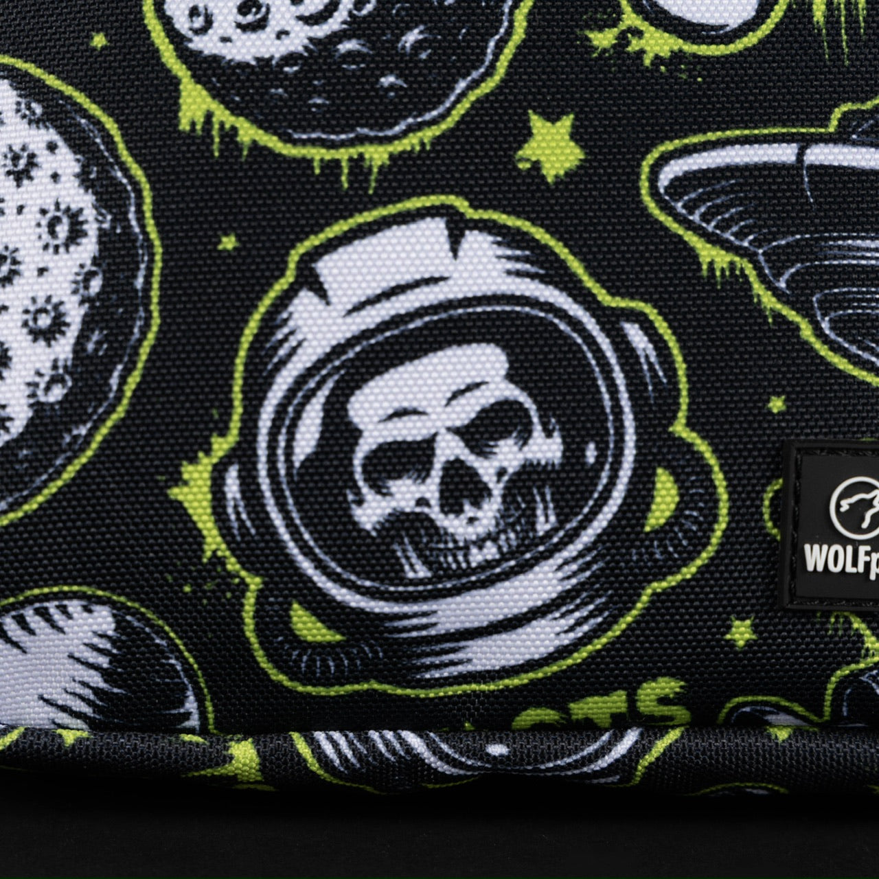 Crossbody Pack Area 51