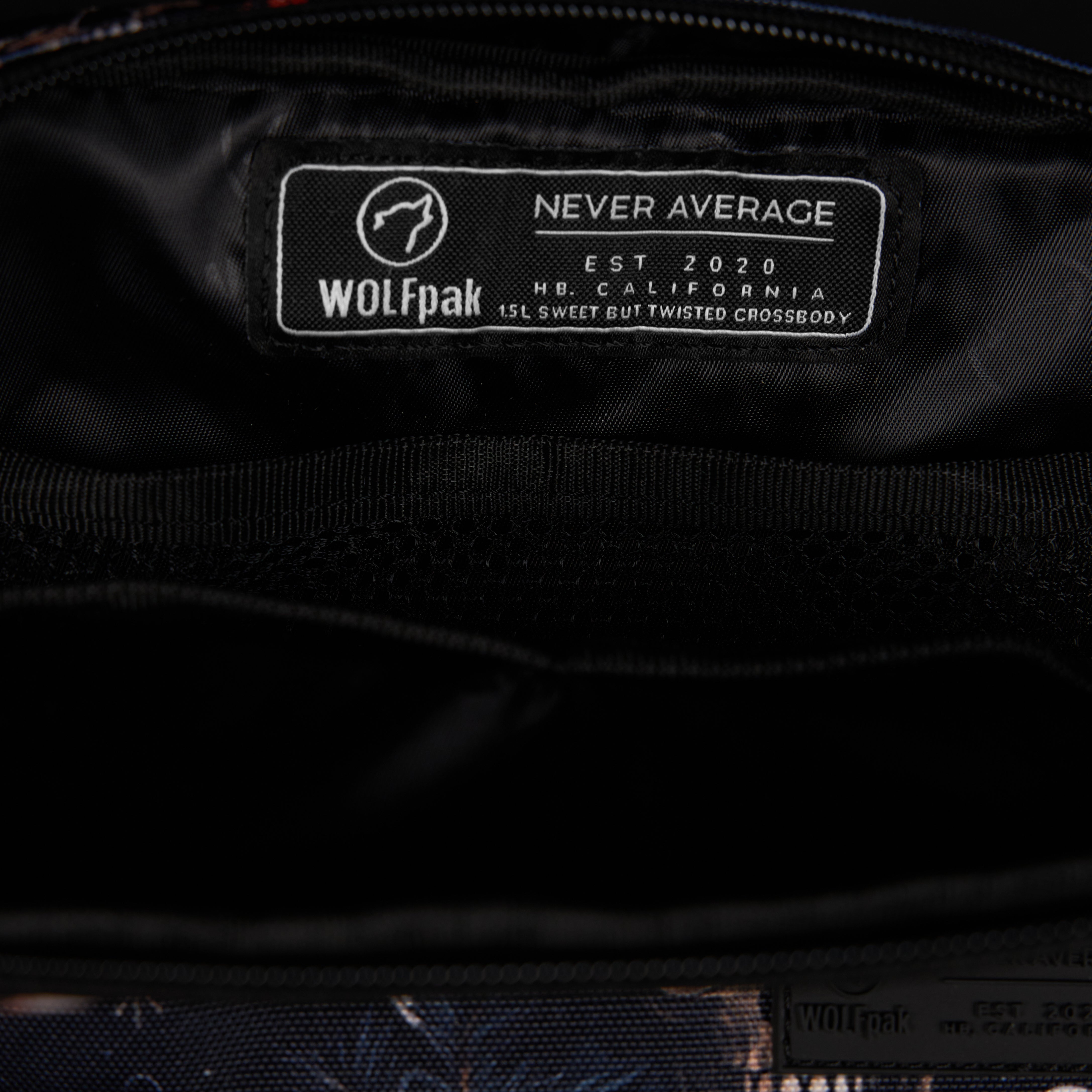 Crossbody Pack Sweet But Twisted