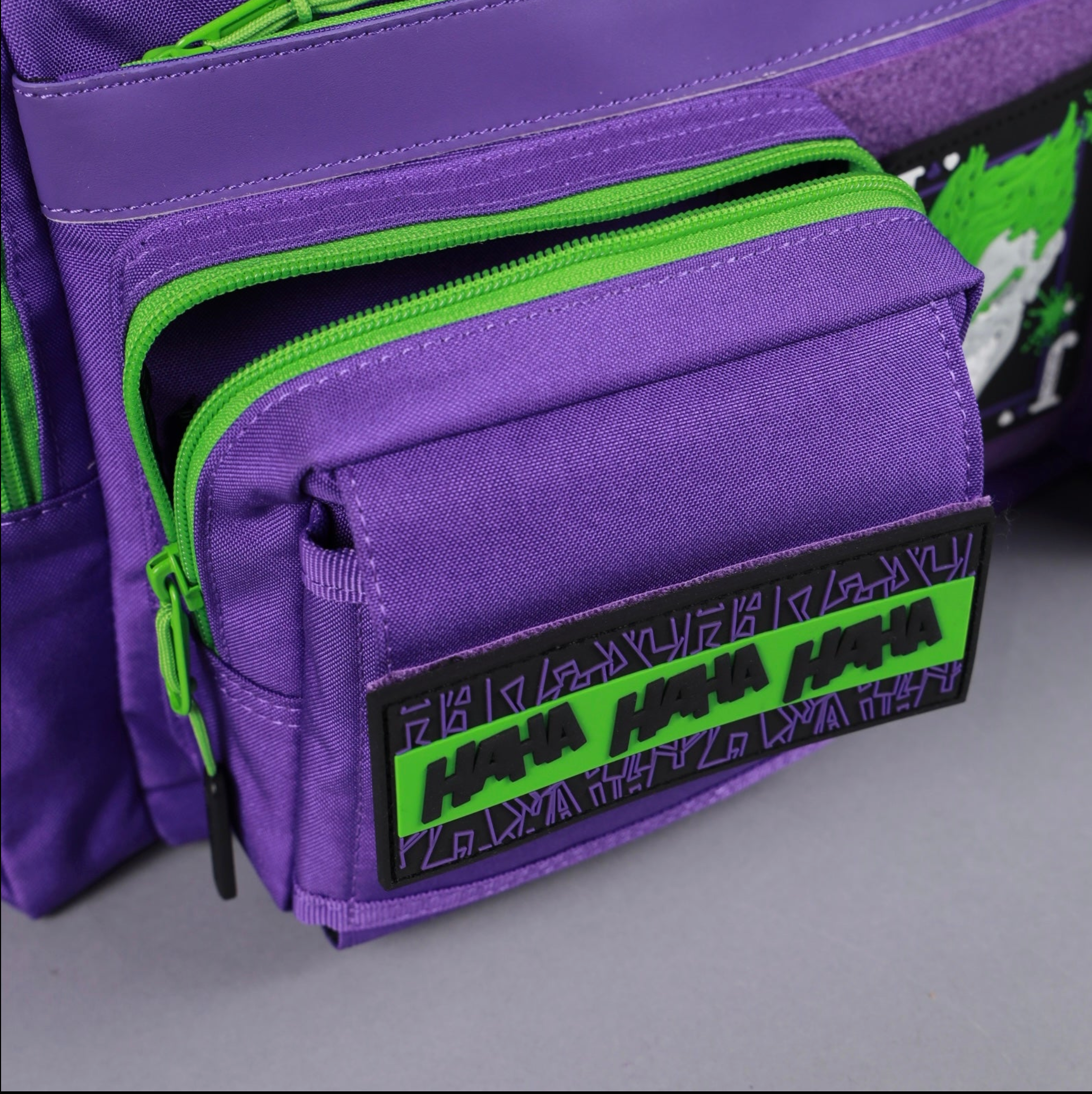 30L Perfect Duffle Bag Joker