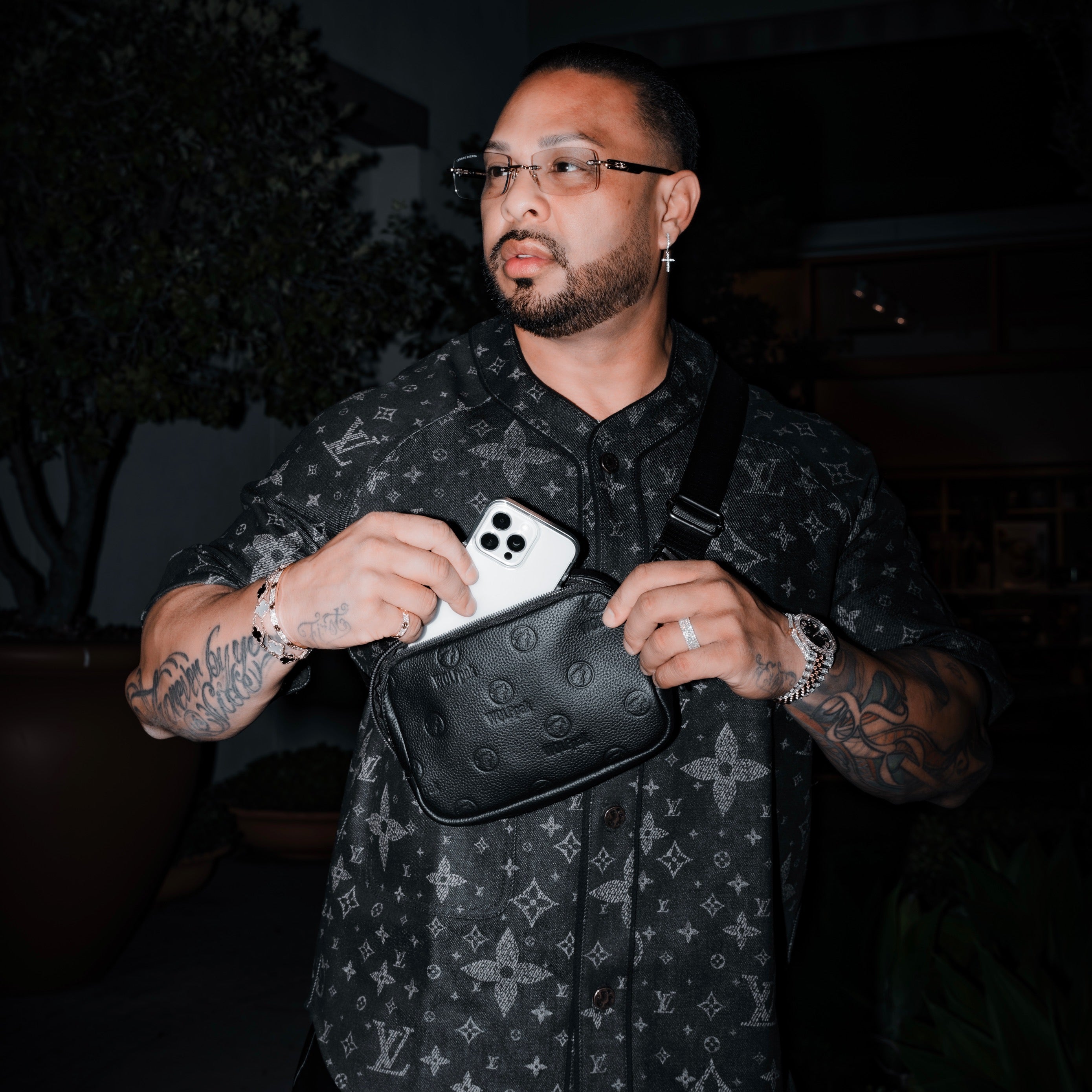 Crossbody Pack Black Luxury Leather