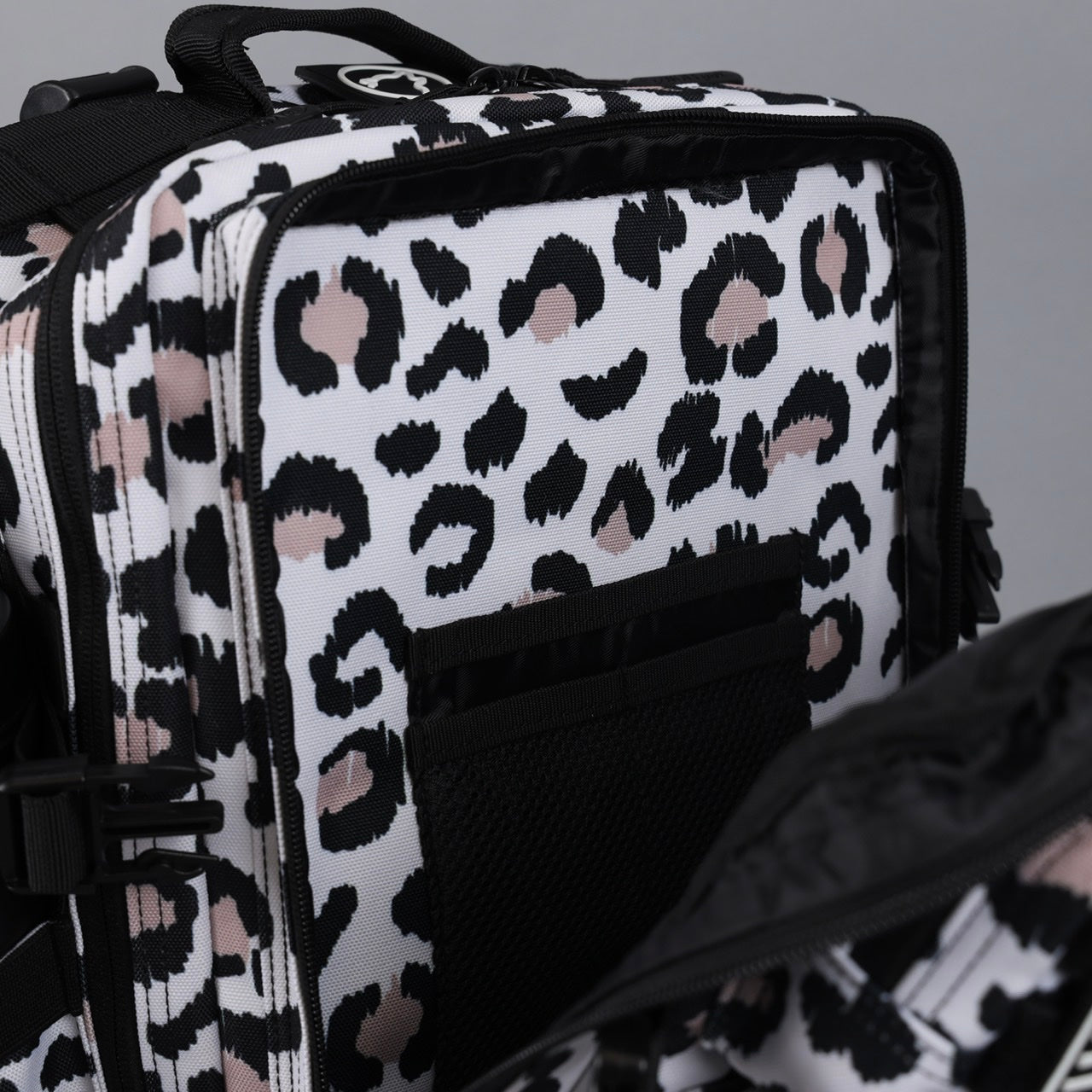 25L Backpack Classic Leopard