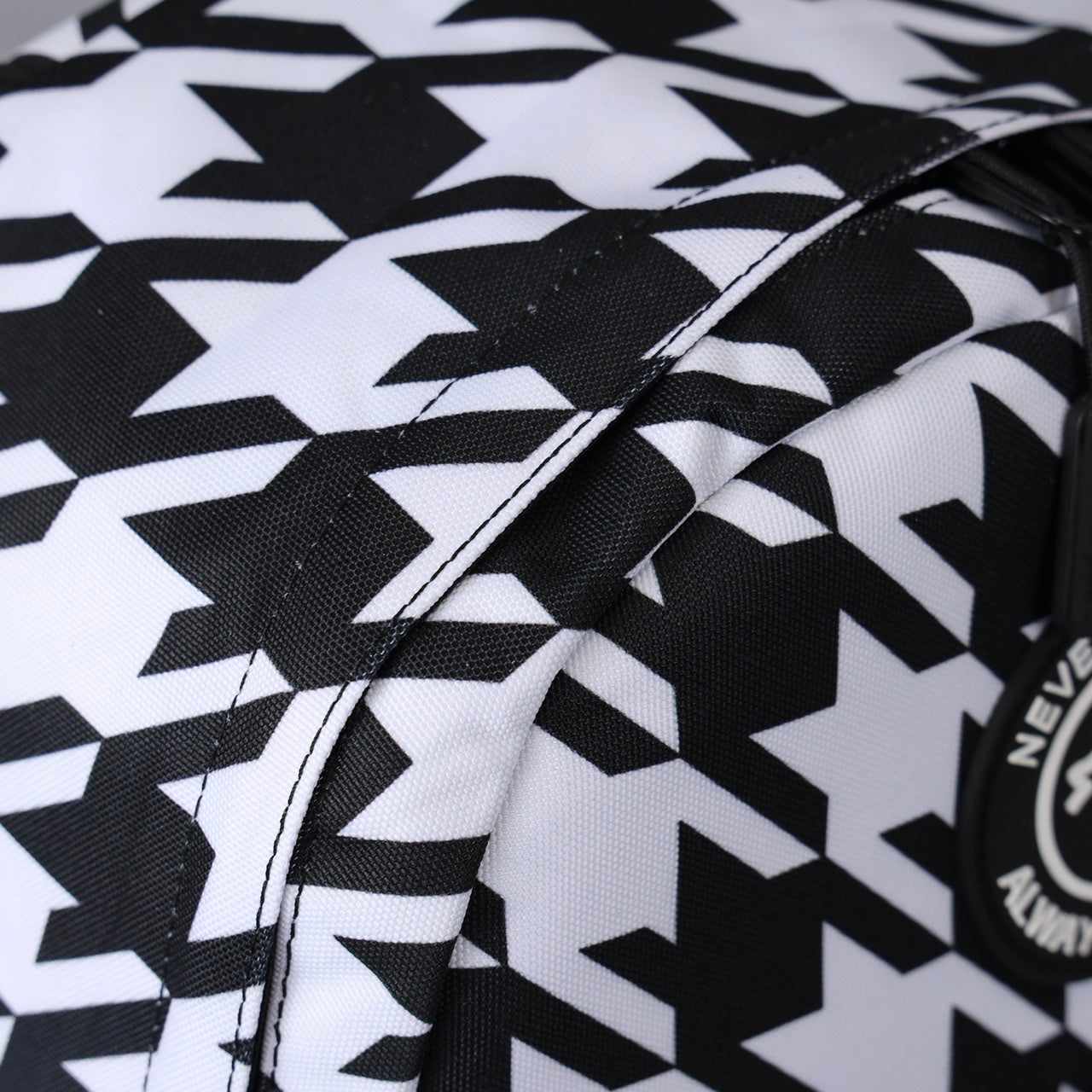 Sac à dos classique à motif pied-de-poule