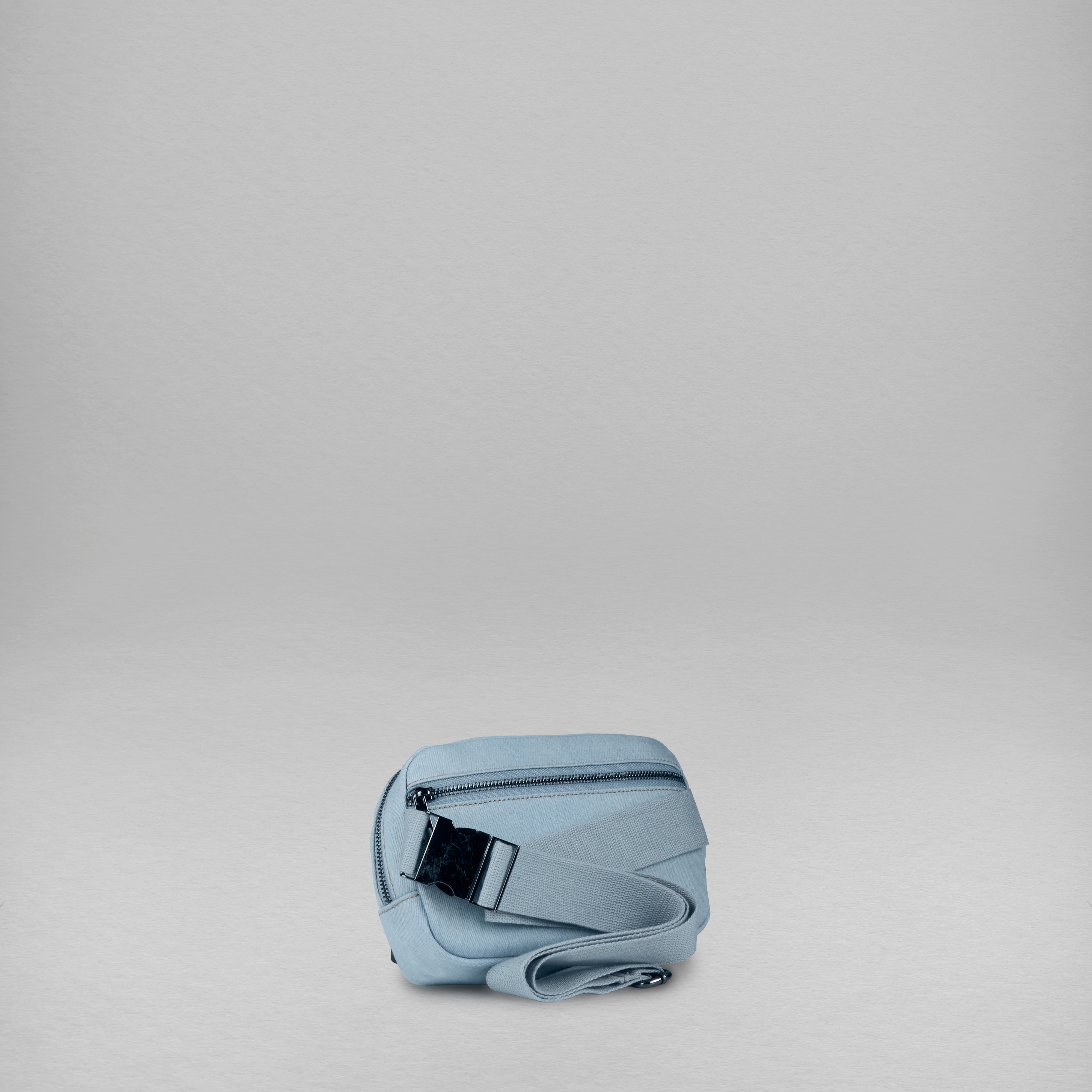 1.5L Crossbody Pack Classic Denim