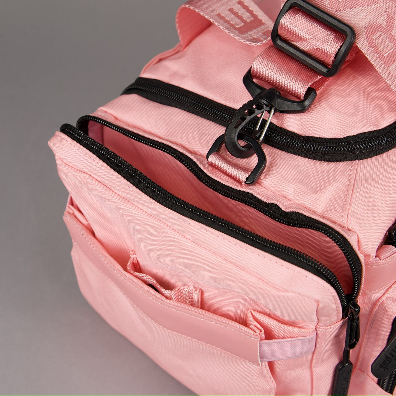 20L Mini Duffle Bag Knockout Pink