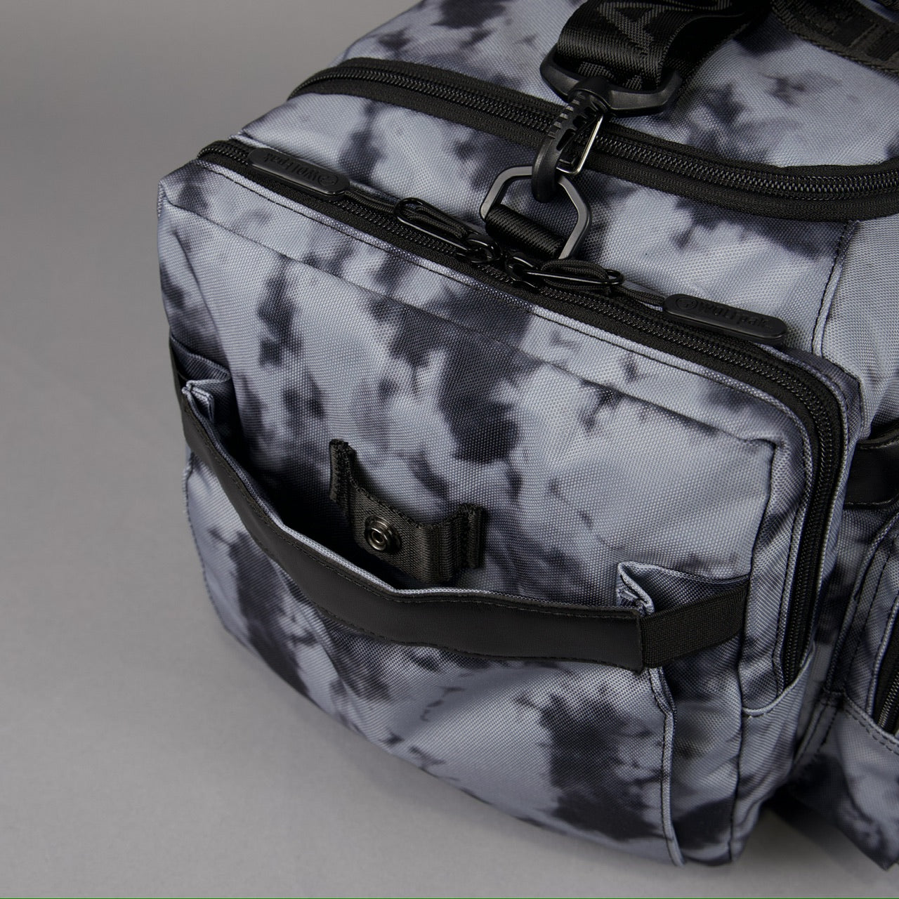 30L Perfect Duffle Bag Timber Wolf Eclipse