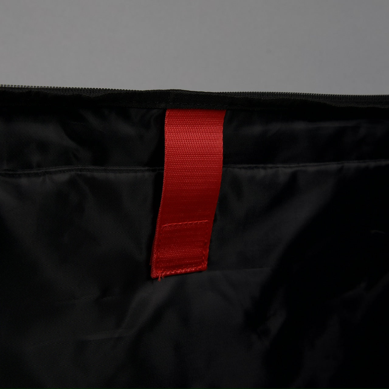 Bolsa de lona Ultimate 40L Negro Rayo Inmortal Rojo