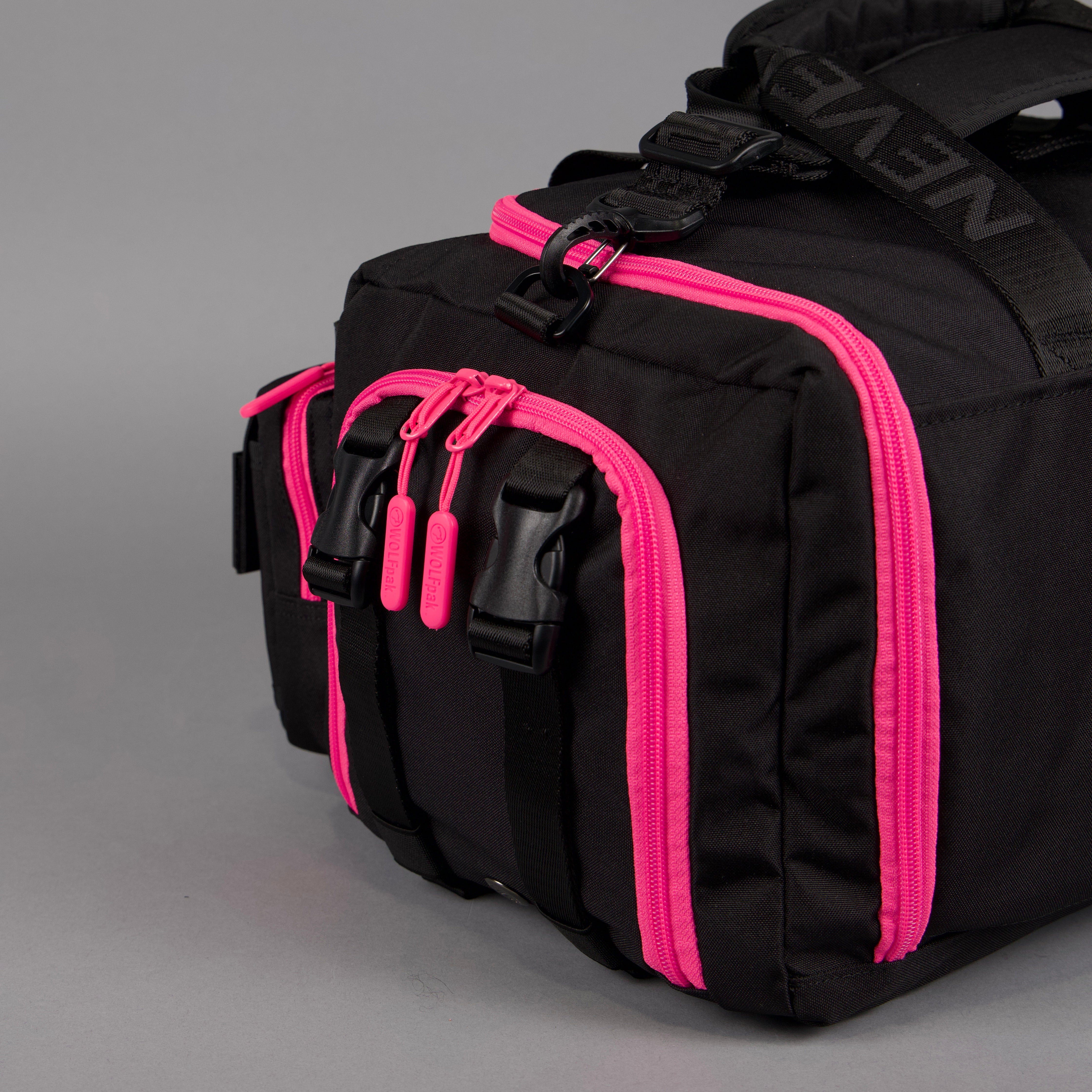 30L Perfect Duffle Bag Pink Venom