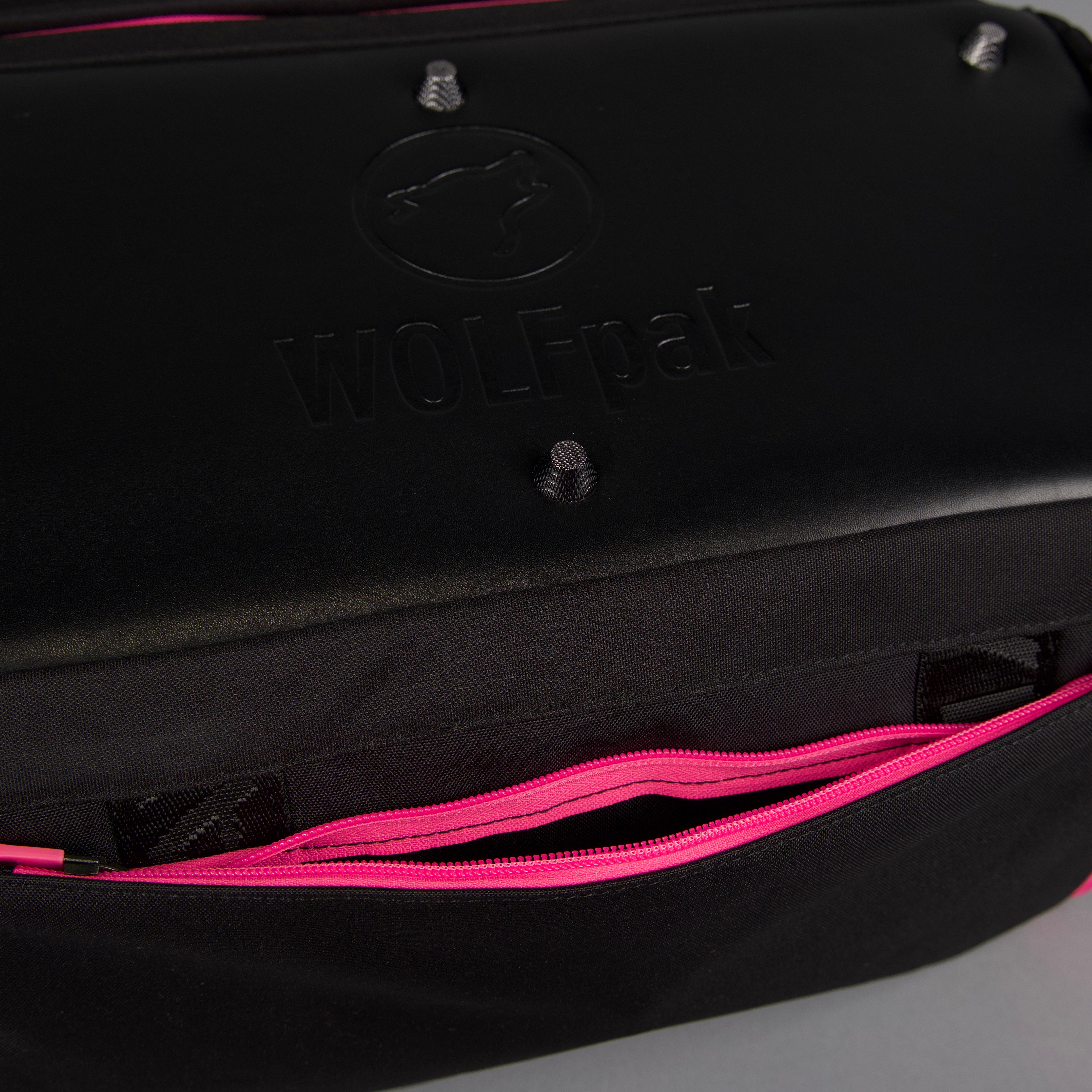 30L Perfect Duffle Bag Pink Venom