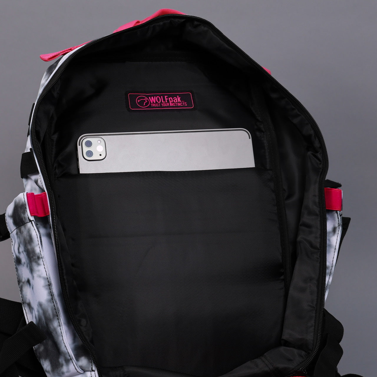 35L Backpack Timber Wolf Magenta Pink