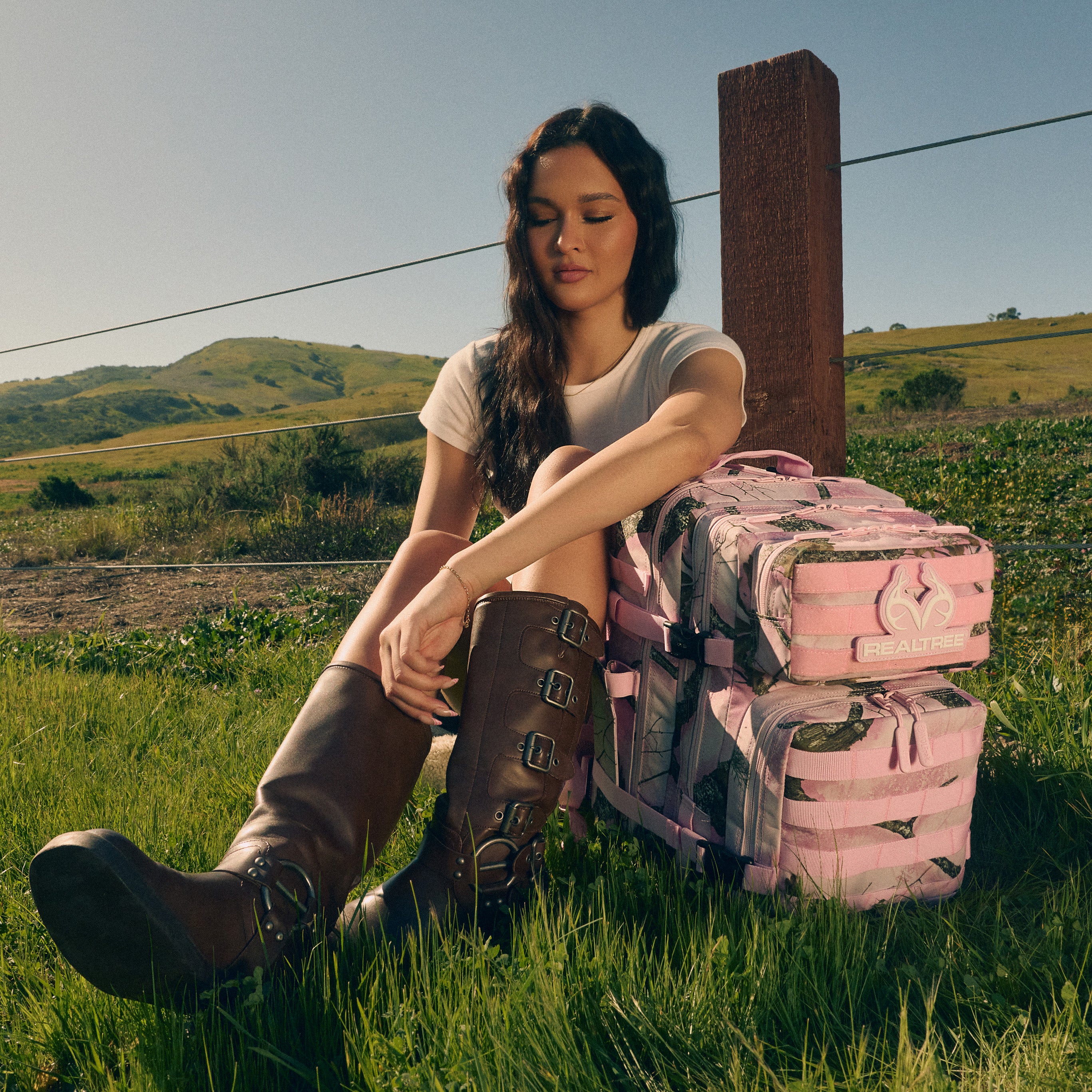 35L Realtree APX Flushing Pink Meal Prep Management PREVIEW