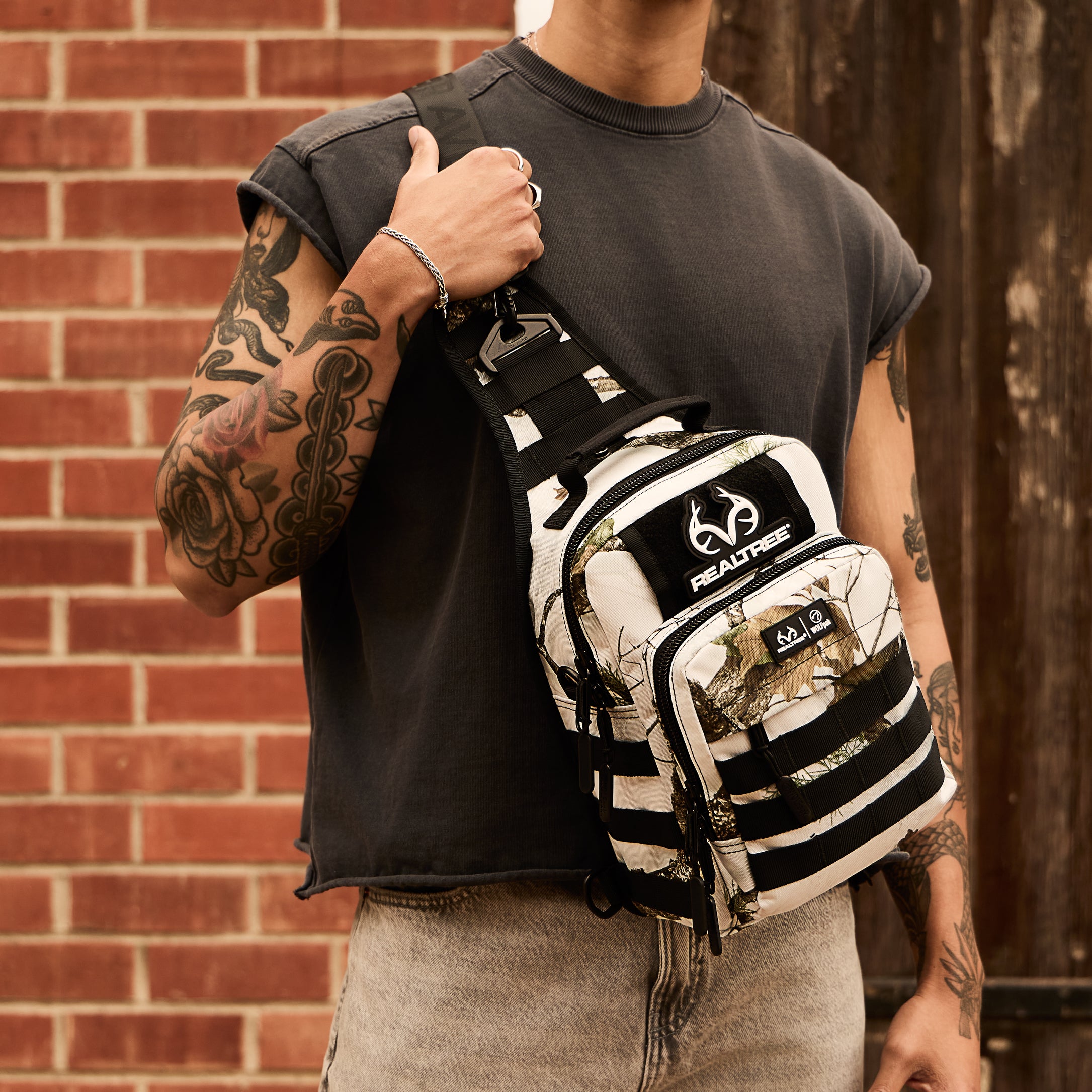 9L Tactical Sling Bag Realtree® APX Snow