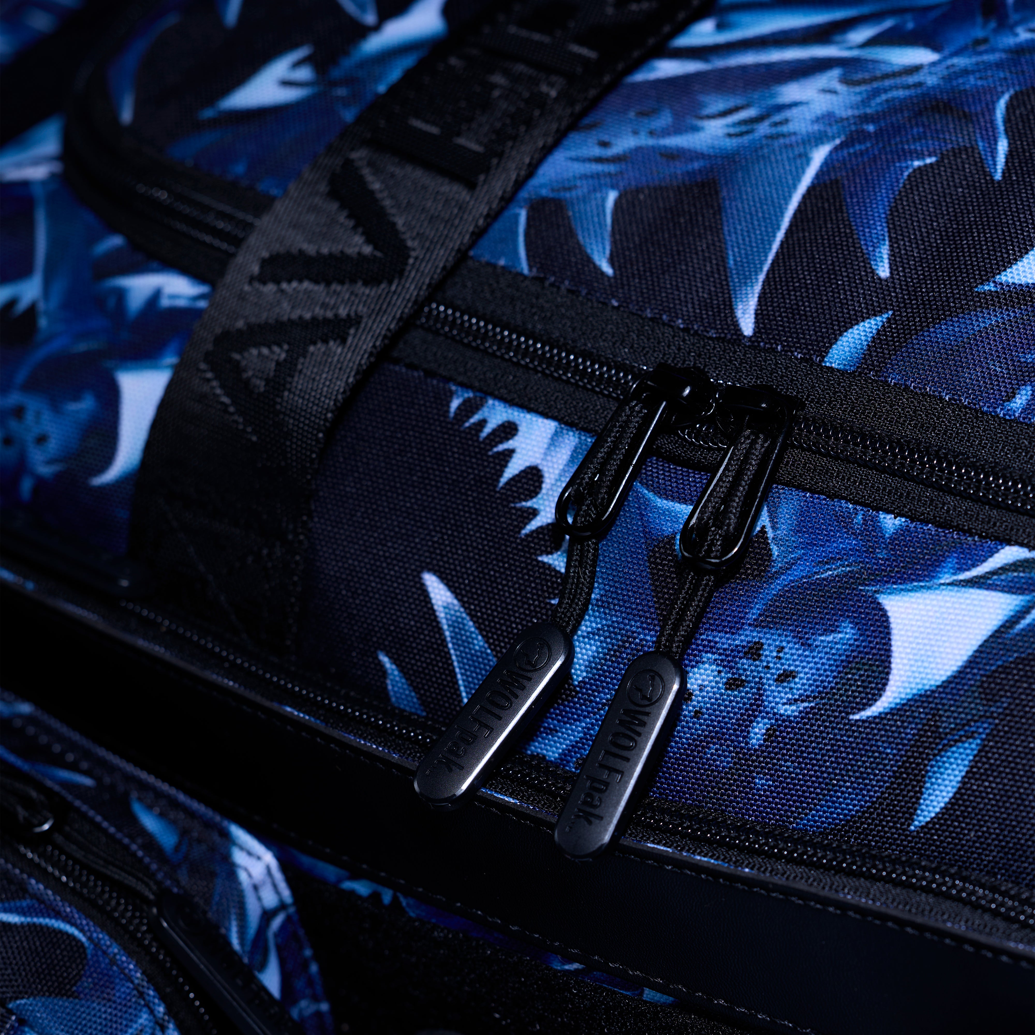 30L Perfect Duffle Bag Shark Bite