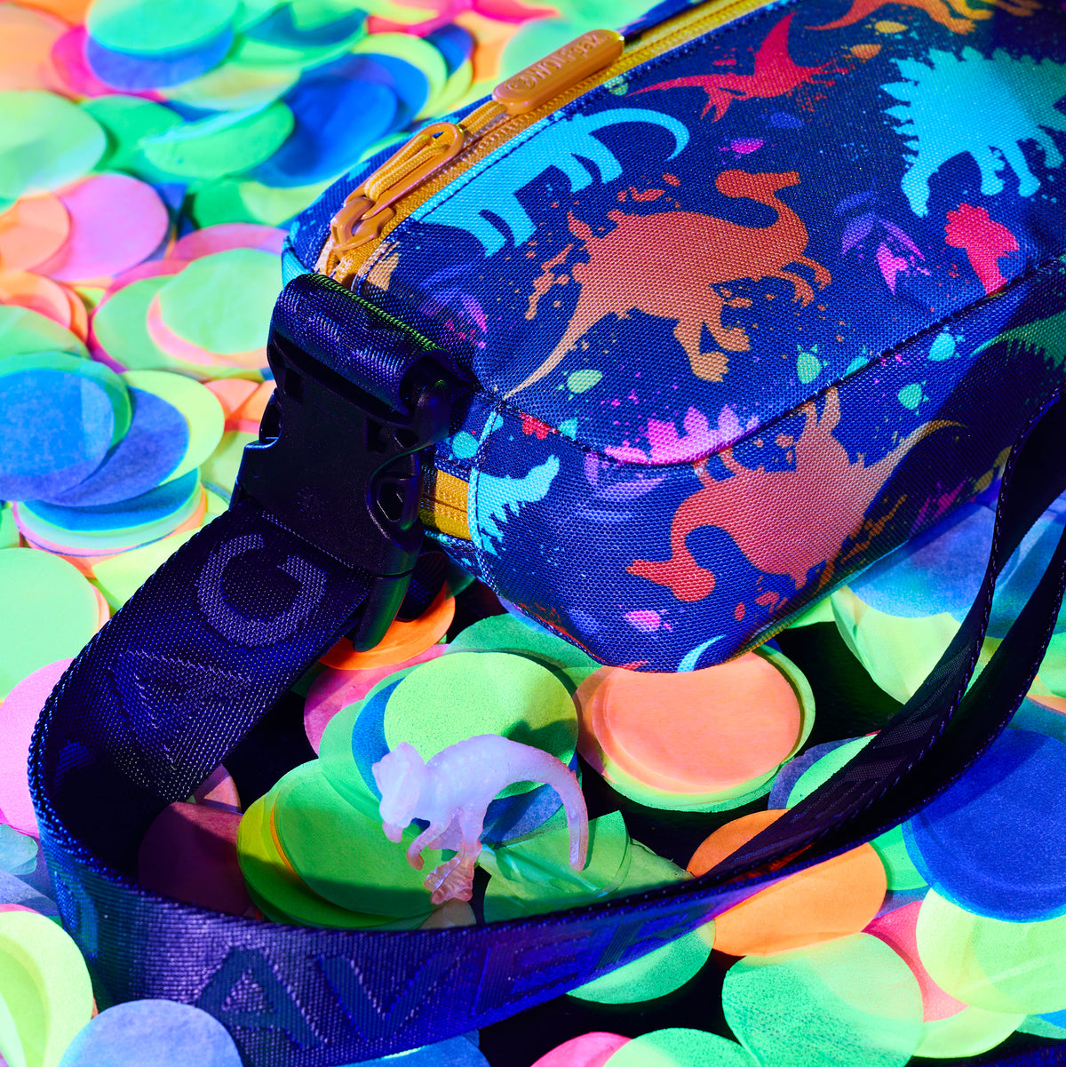 1.5L Crossbody Pack Neon Dino
