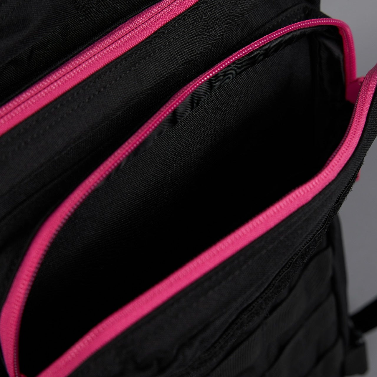 35L Backpack Fierce Pink
