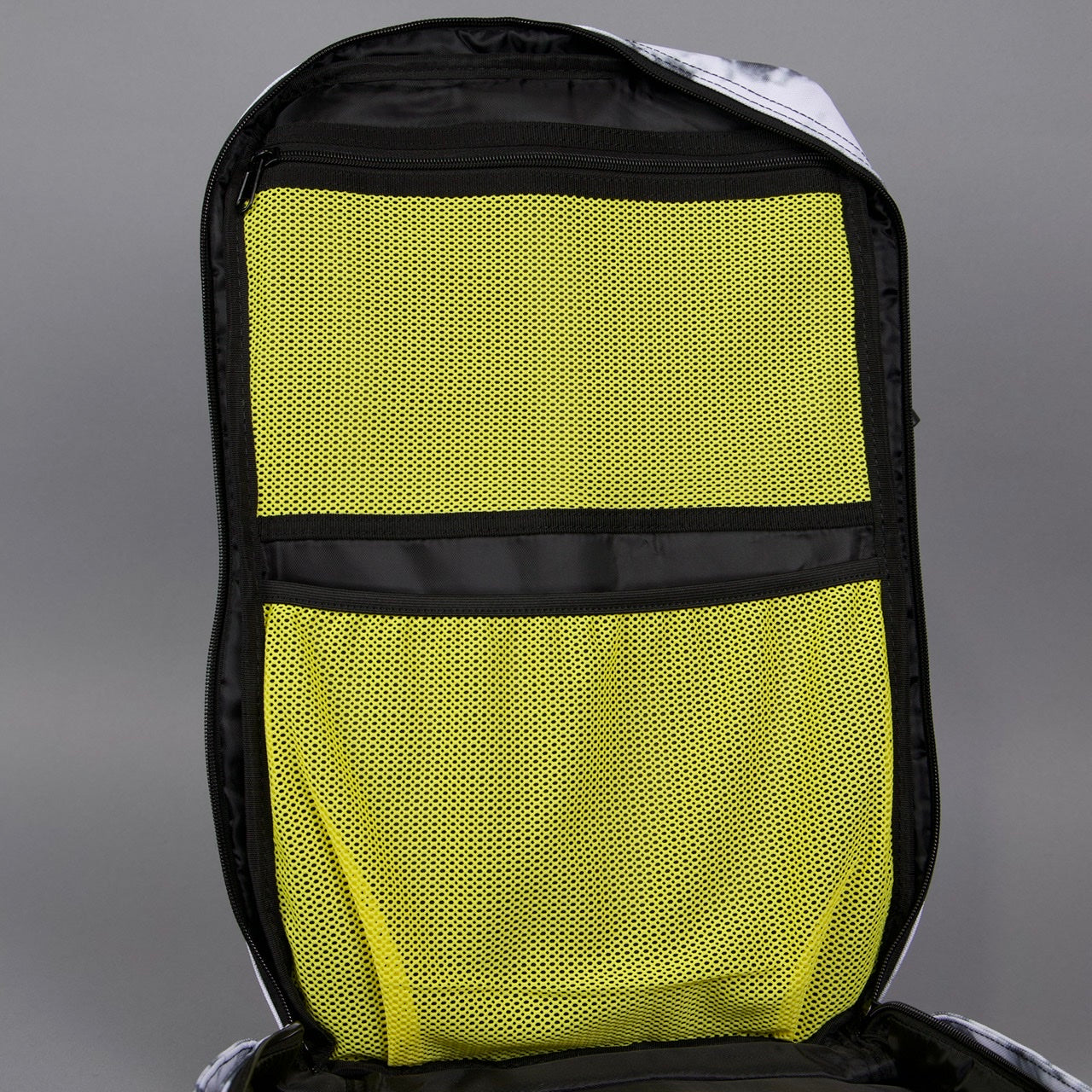 45L Backpack Timber Wolf Yellow Jacket