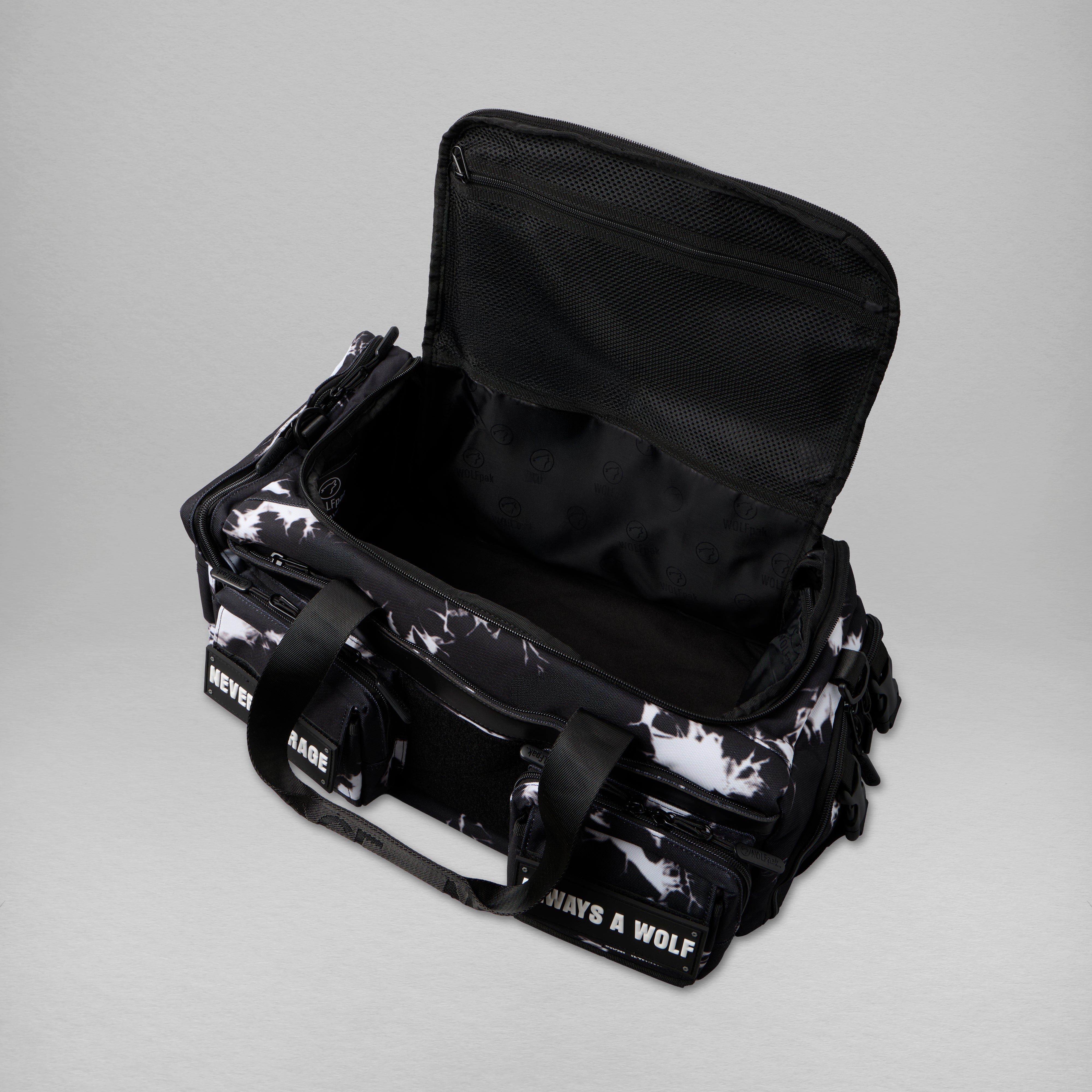30L Perfect Duffle Bag Black Lightning