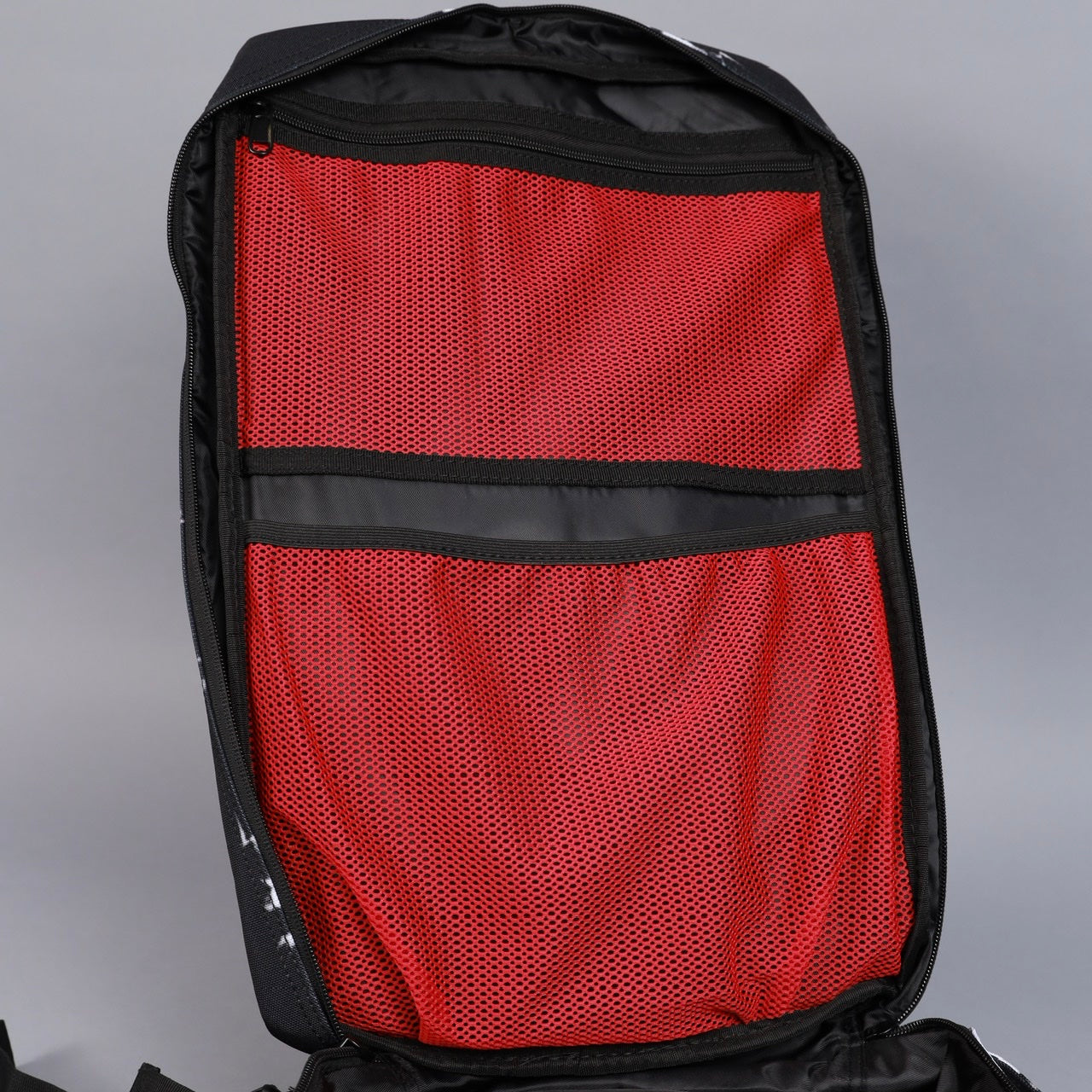 45L Backpack Black Lightning Immortal Red