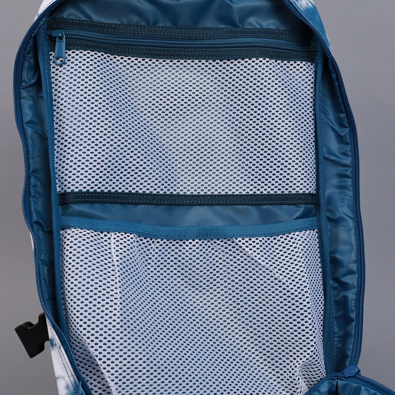 35L Backpack Timber Wolf Blue Grotto