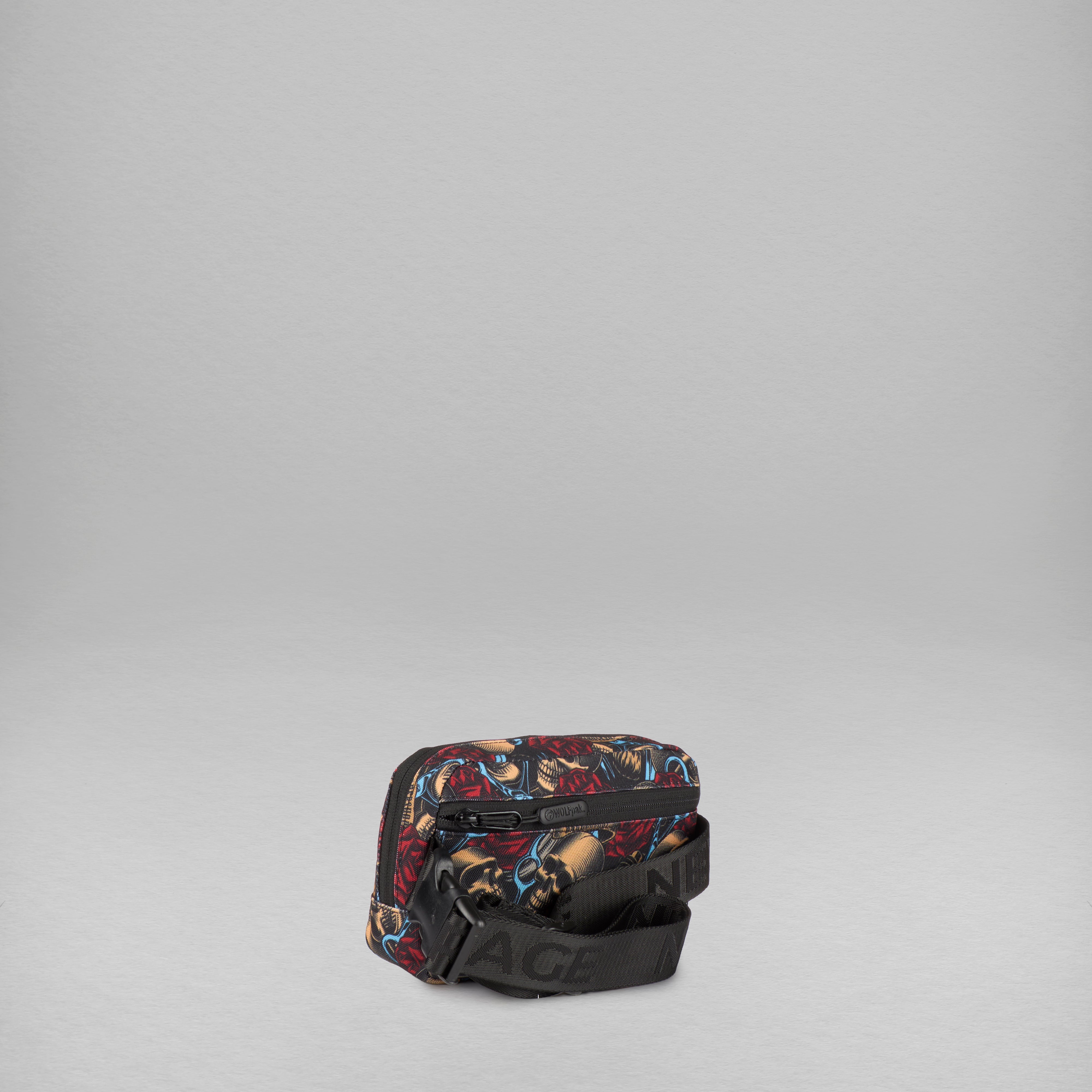 Crossbody Pack Deadly Sharp