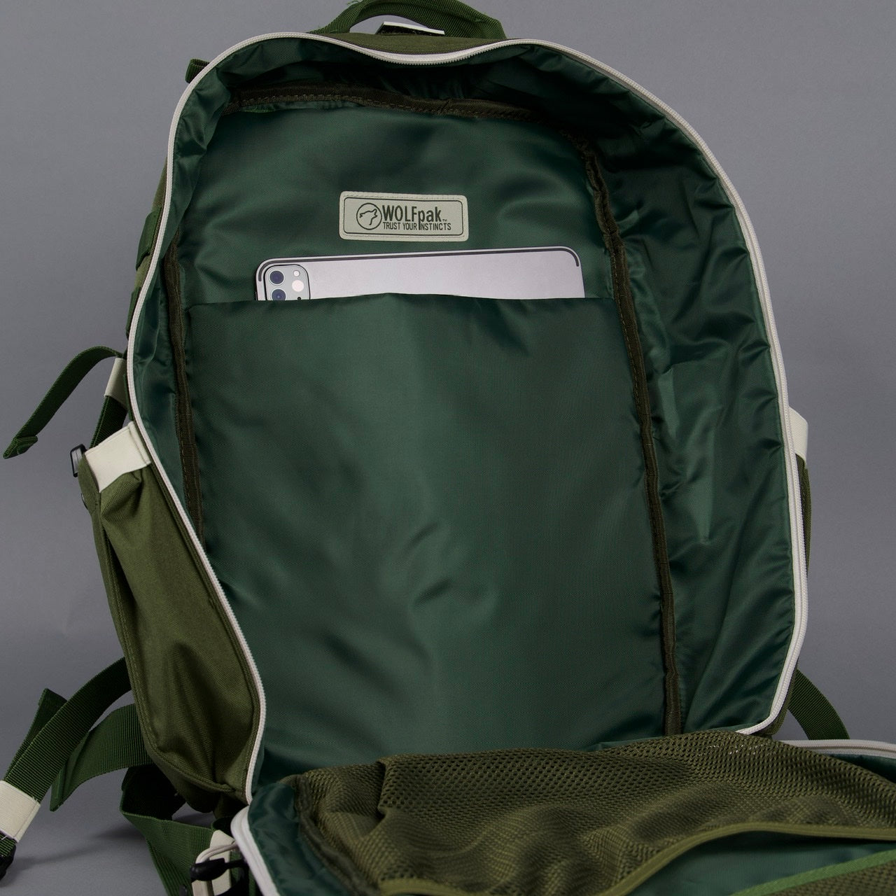 45L Backpack Moss Green