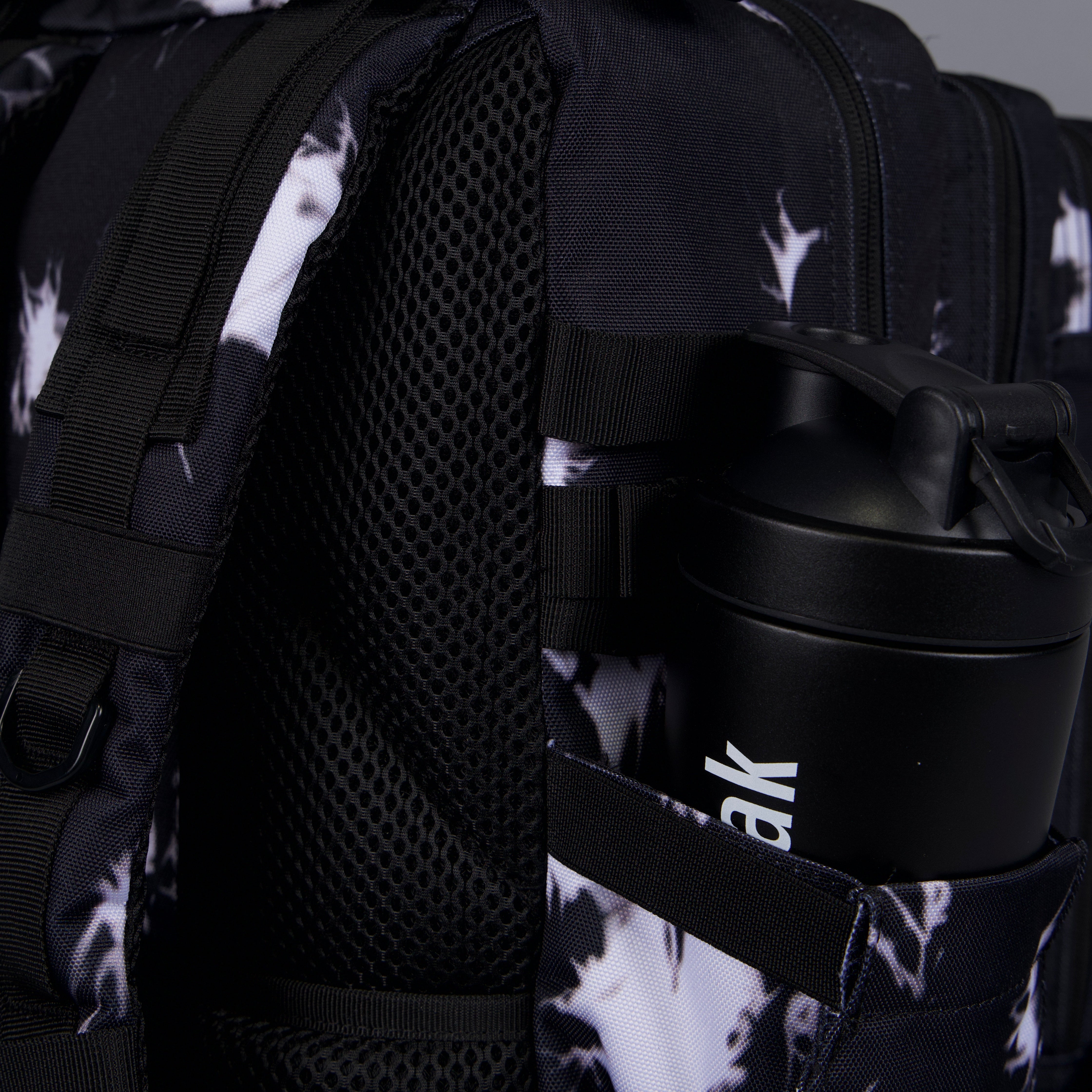 35L Backpack Black Lightning