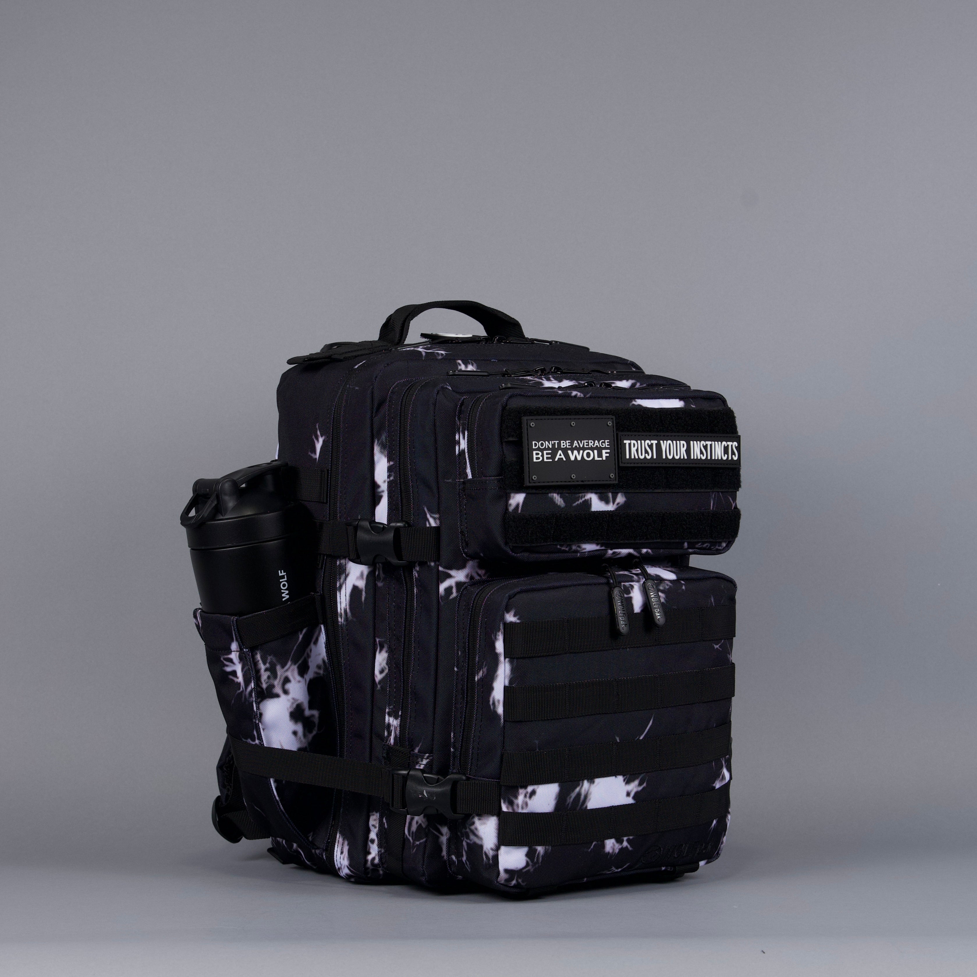 35L Backpack Black Lightning