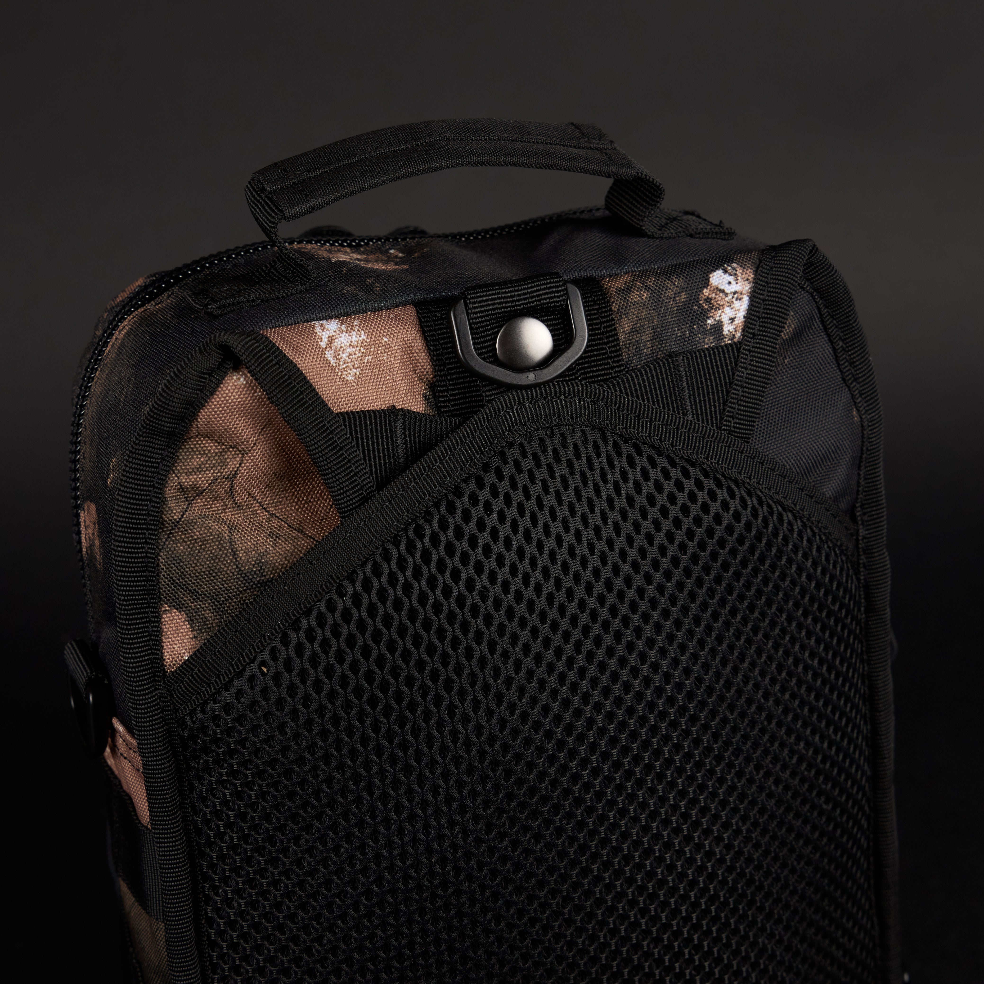 9L タクティカル・スリングバッグ アルファブラック