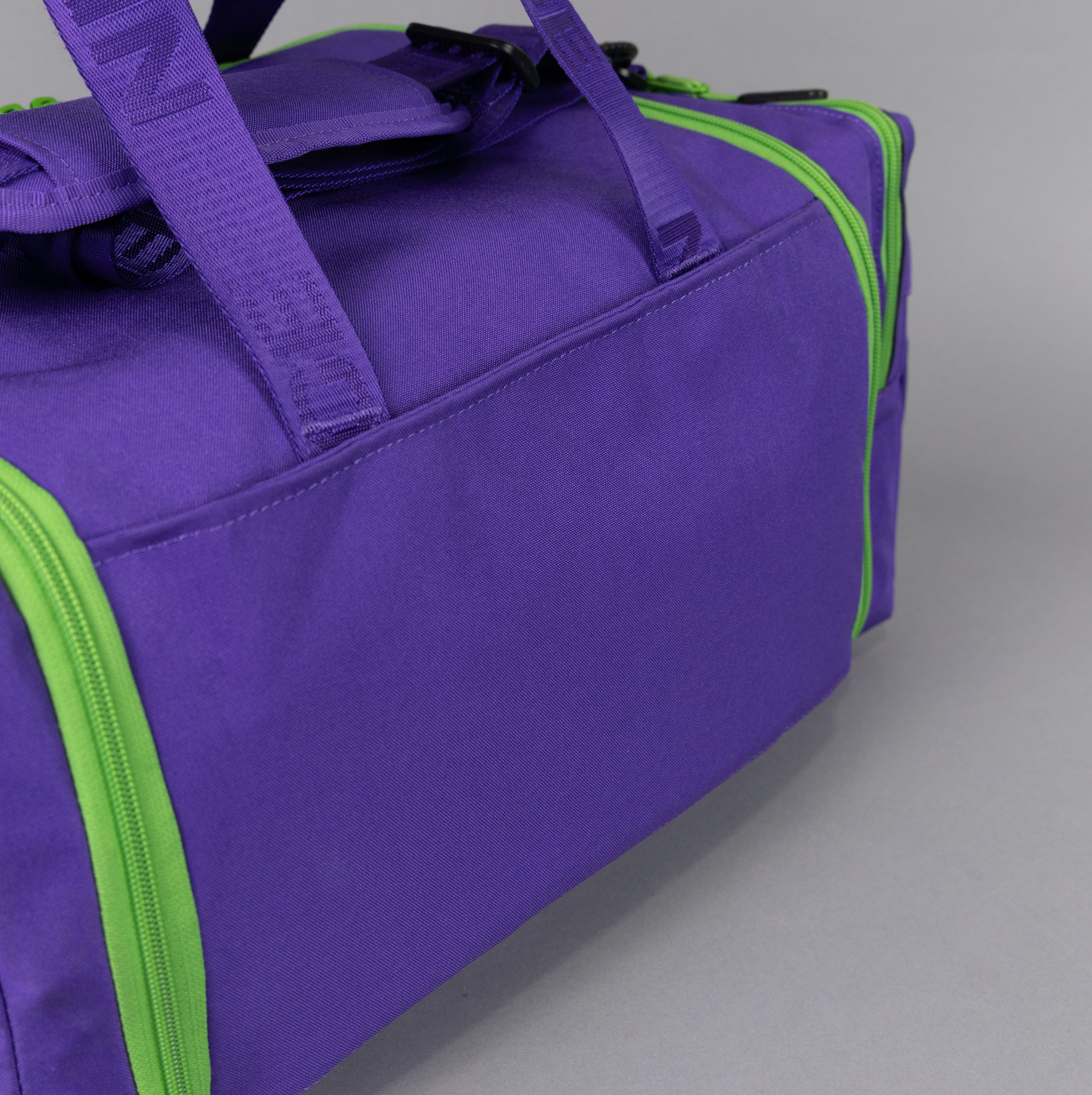 30L Perfect Duffle Bag Joker (Pre-Order Restricted Stock)