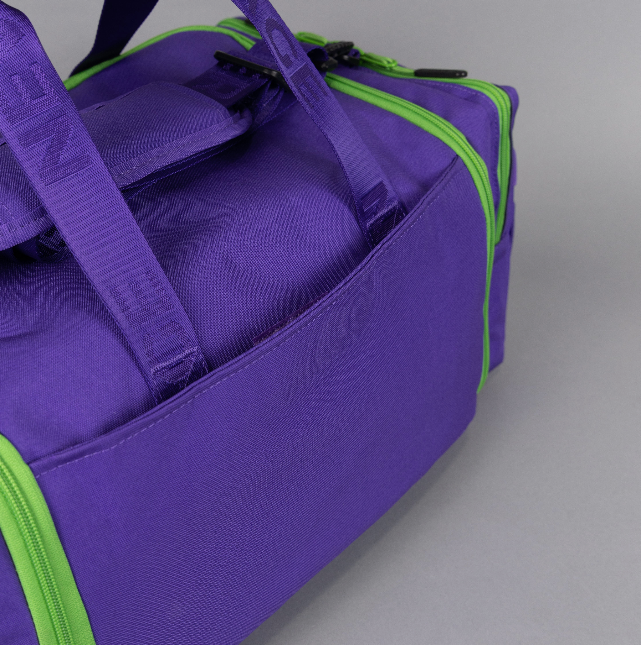 30L Perfect Duffle Bag Joker (Pre-Order Restricted Stock)