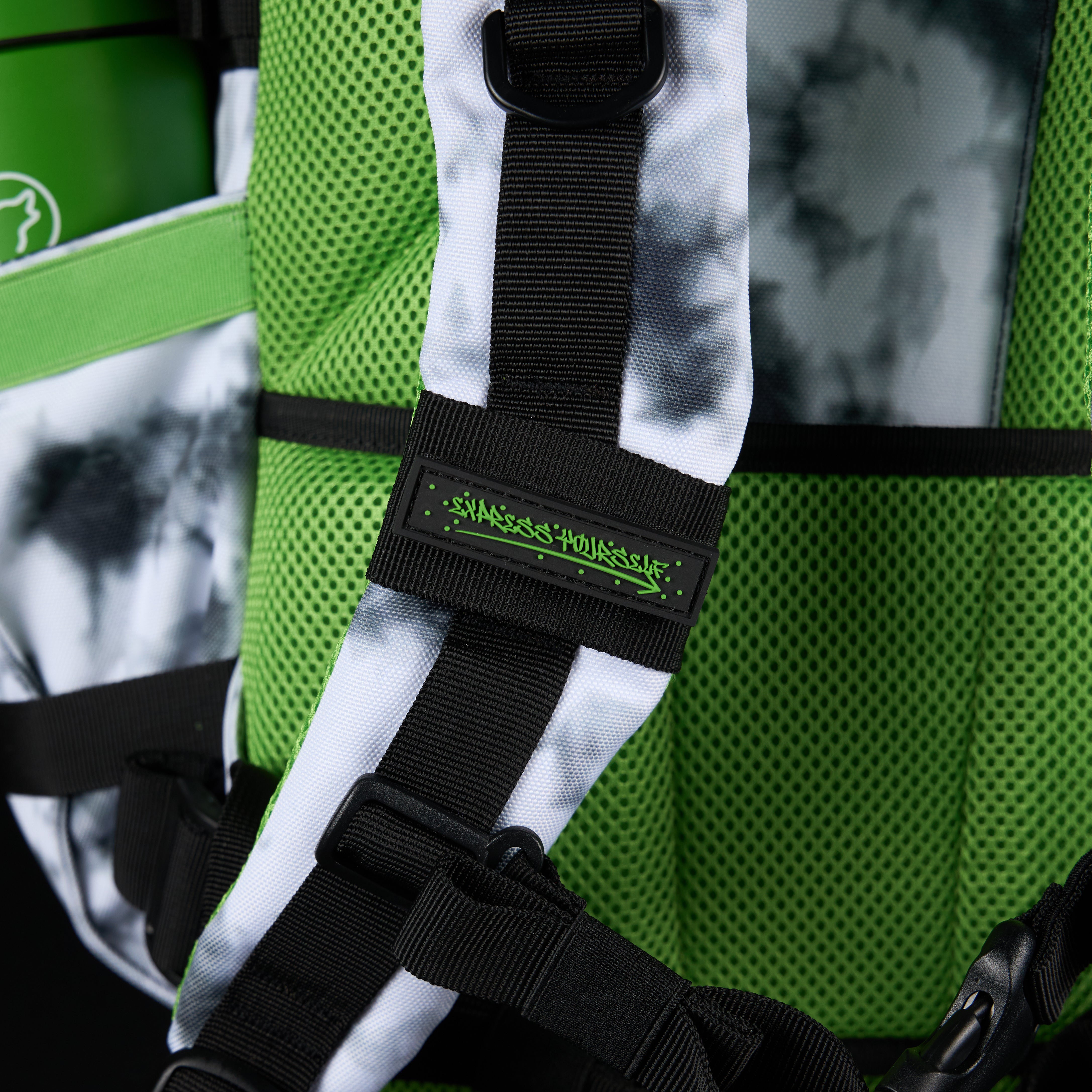 35L Backpack Graffiti Green